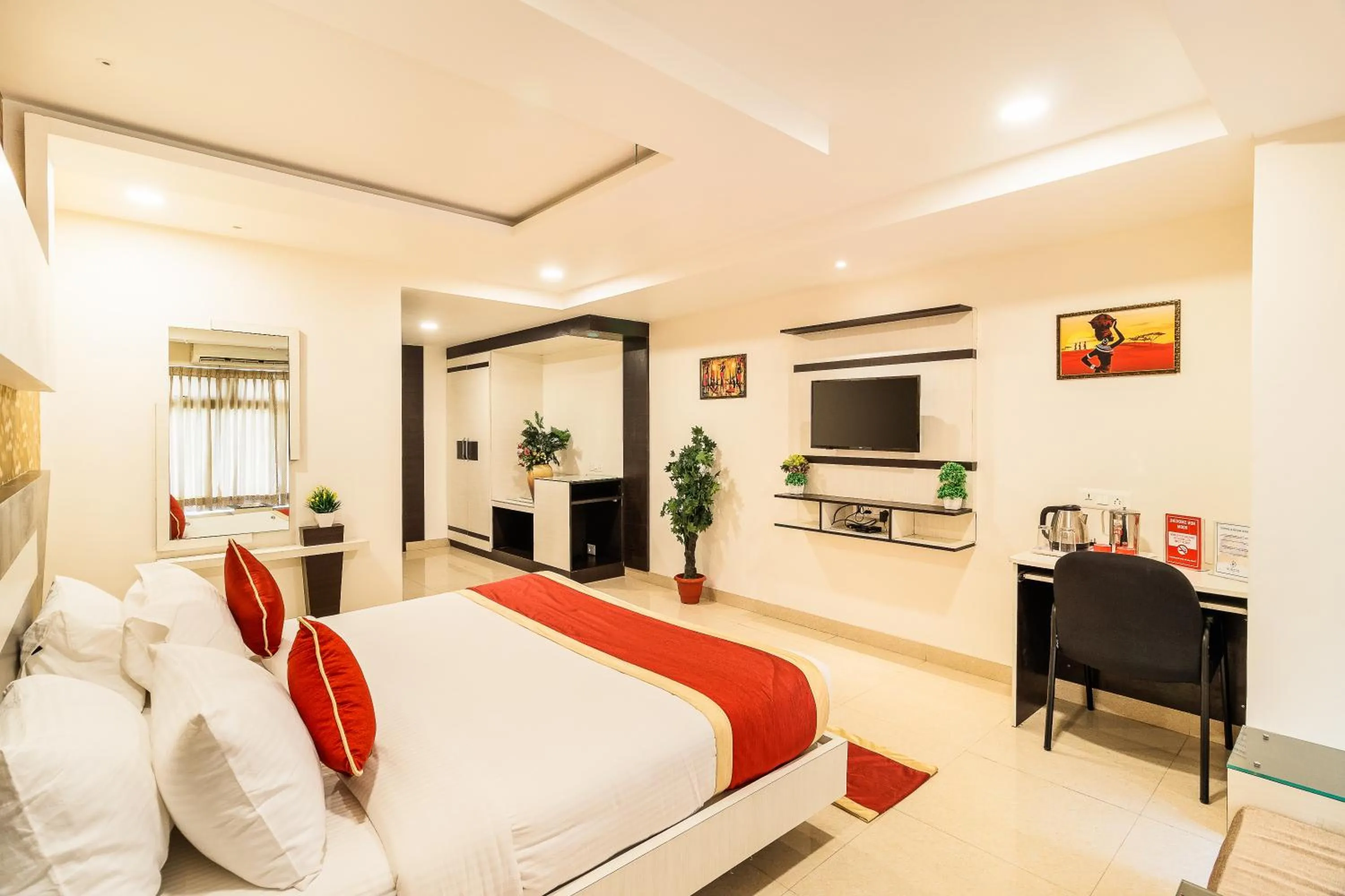 Photo of the whole room, Bed in Octave Nest Inn