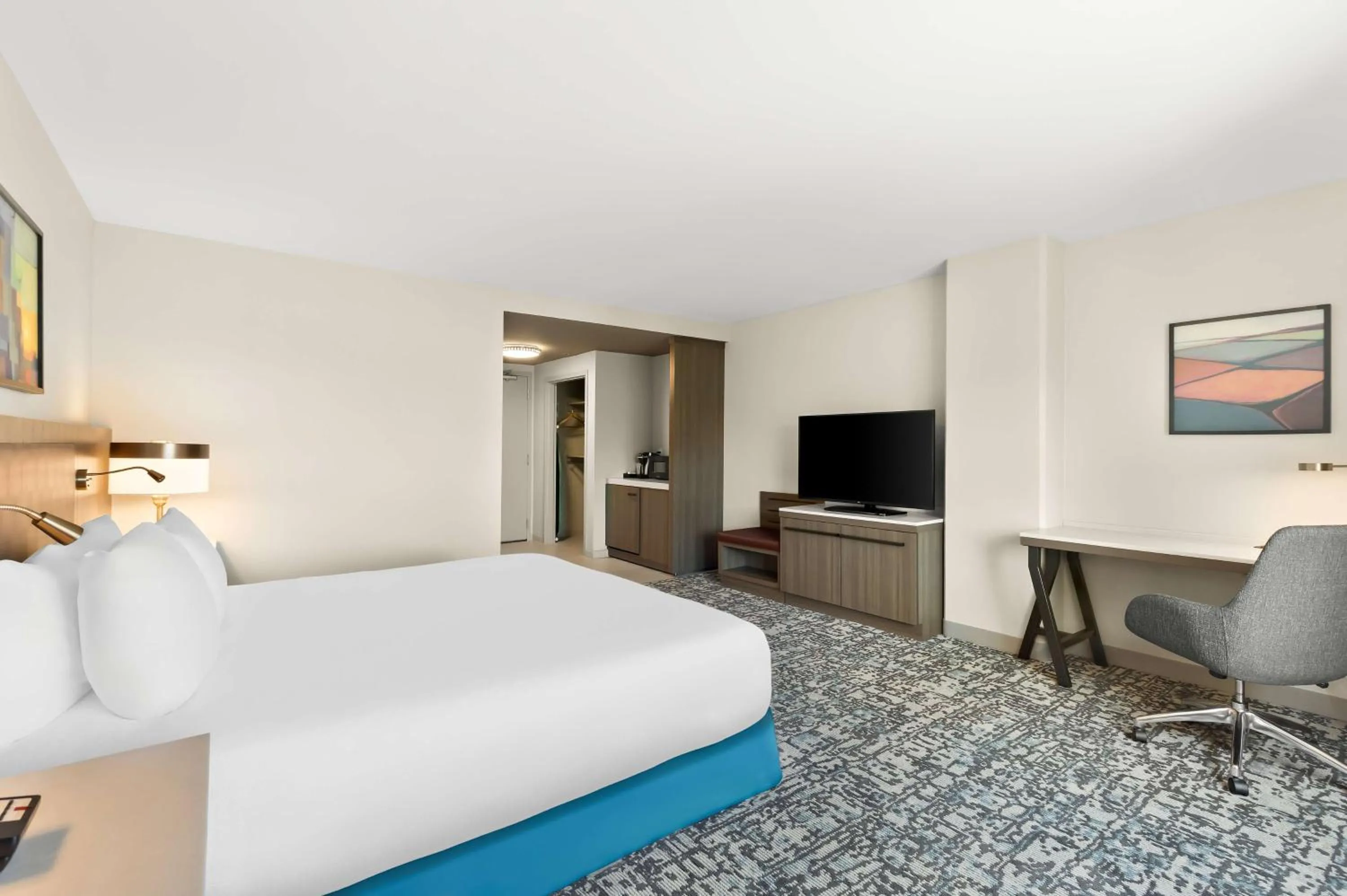 Bed in Hilton Garden Inn San Mateo