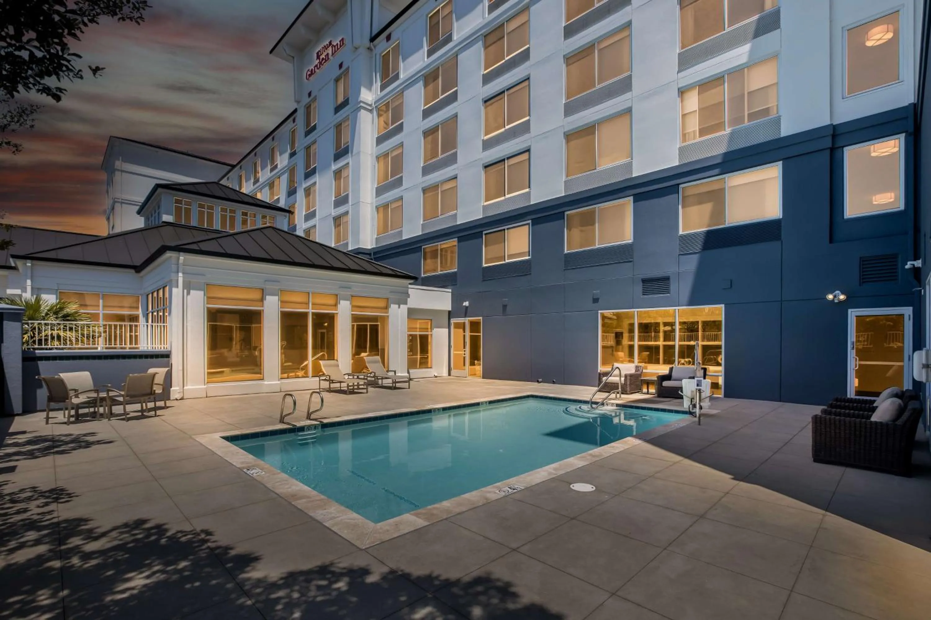 Pool view in Hilton Garden Inn San Mateo