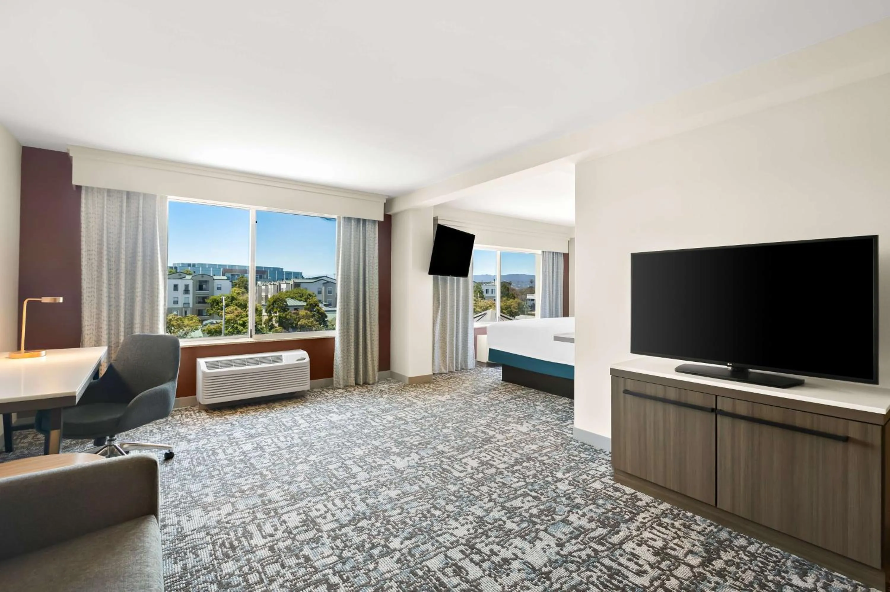 Bedroom, Bed in Hilton Garden Inn San Mateo