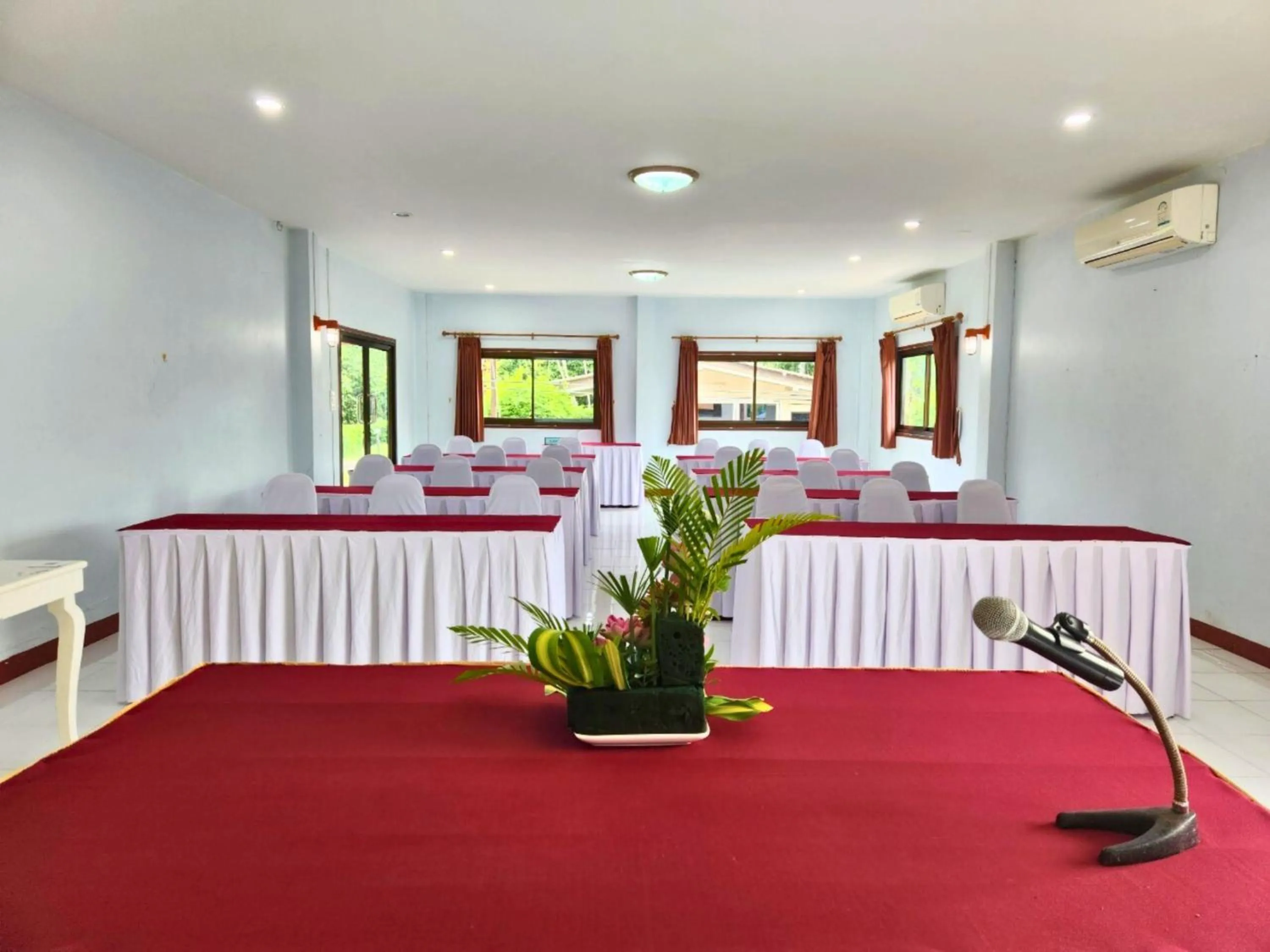 Meeting/conference room, Bed in AURA Park Resort