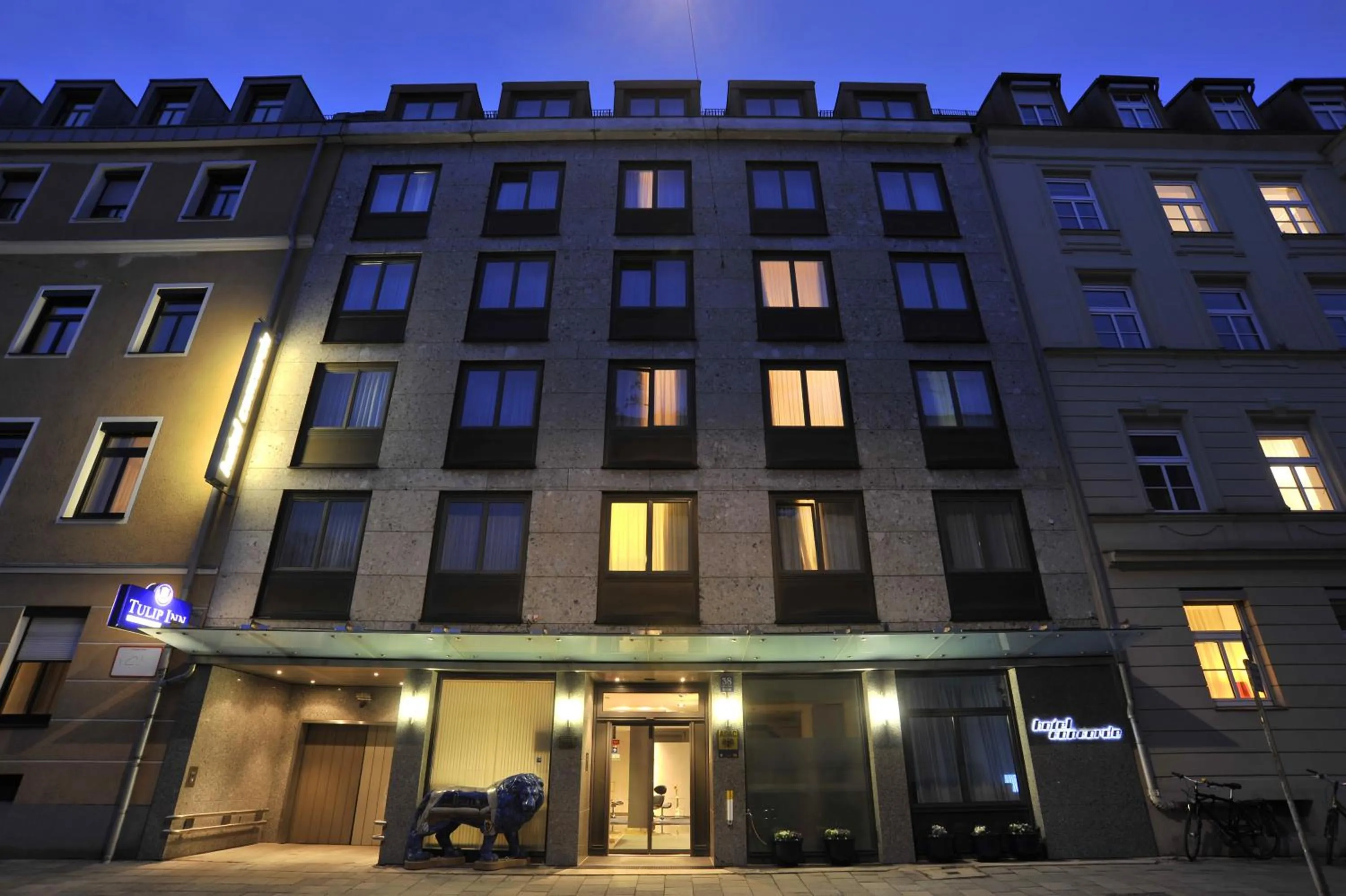 Facade/entrance in Hotel Concorde