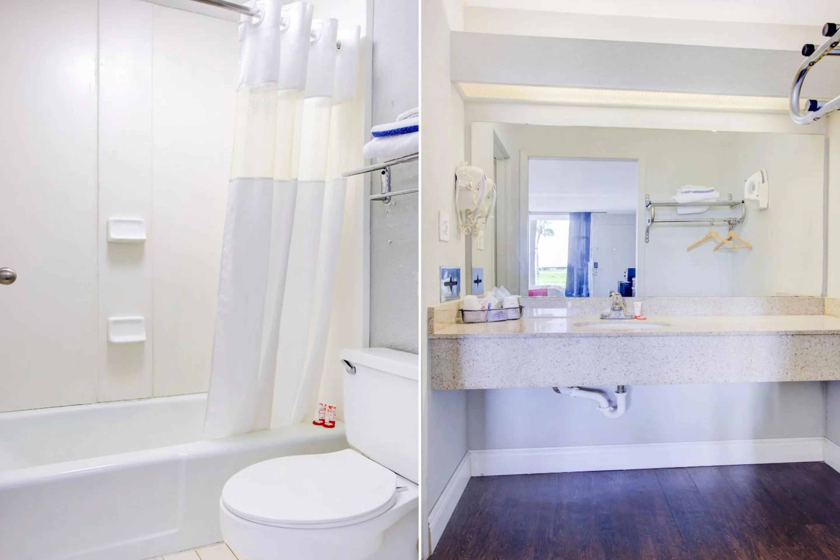 Bathroom in OYO Hotel Dundee By Crystal Lake