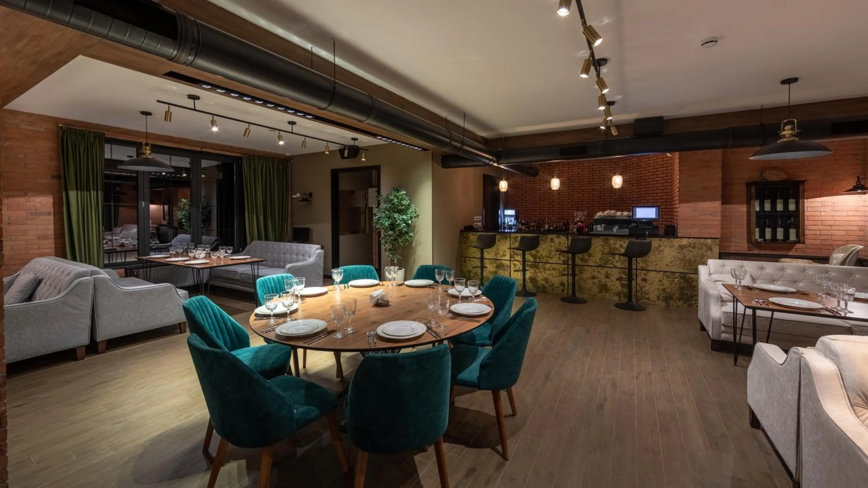 Restaurant/places to eat in KOMOREBI BAKURIANI RESORT