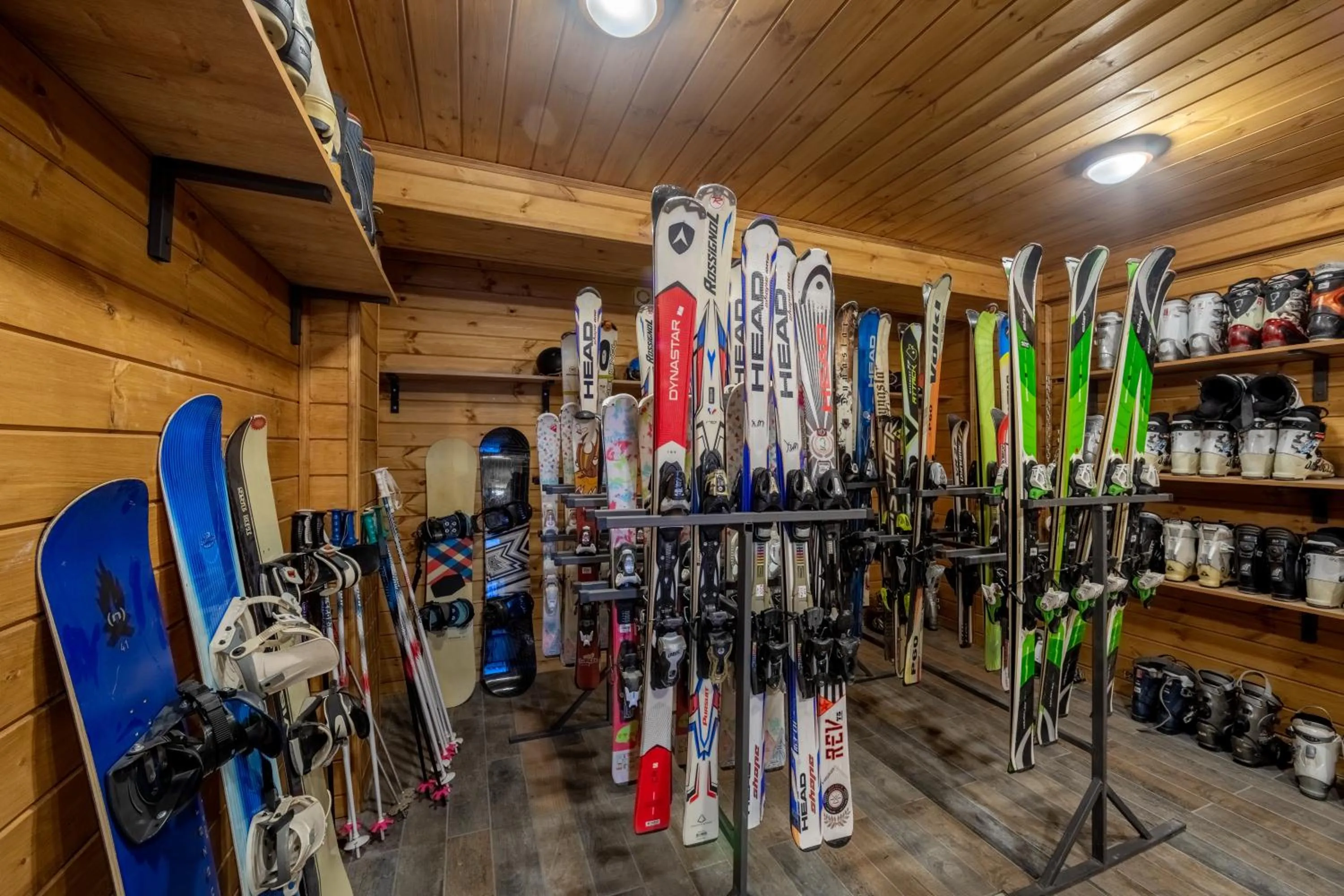 Skiing in KOMOREBI BAKURIANI RESORT