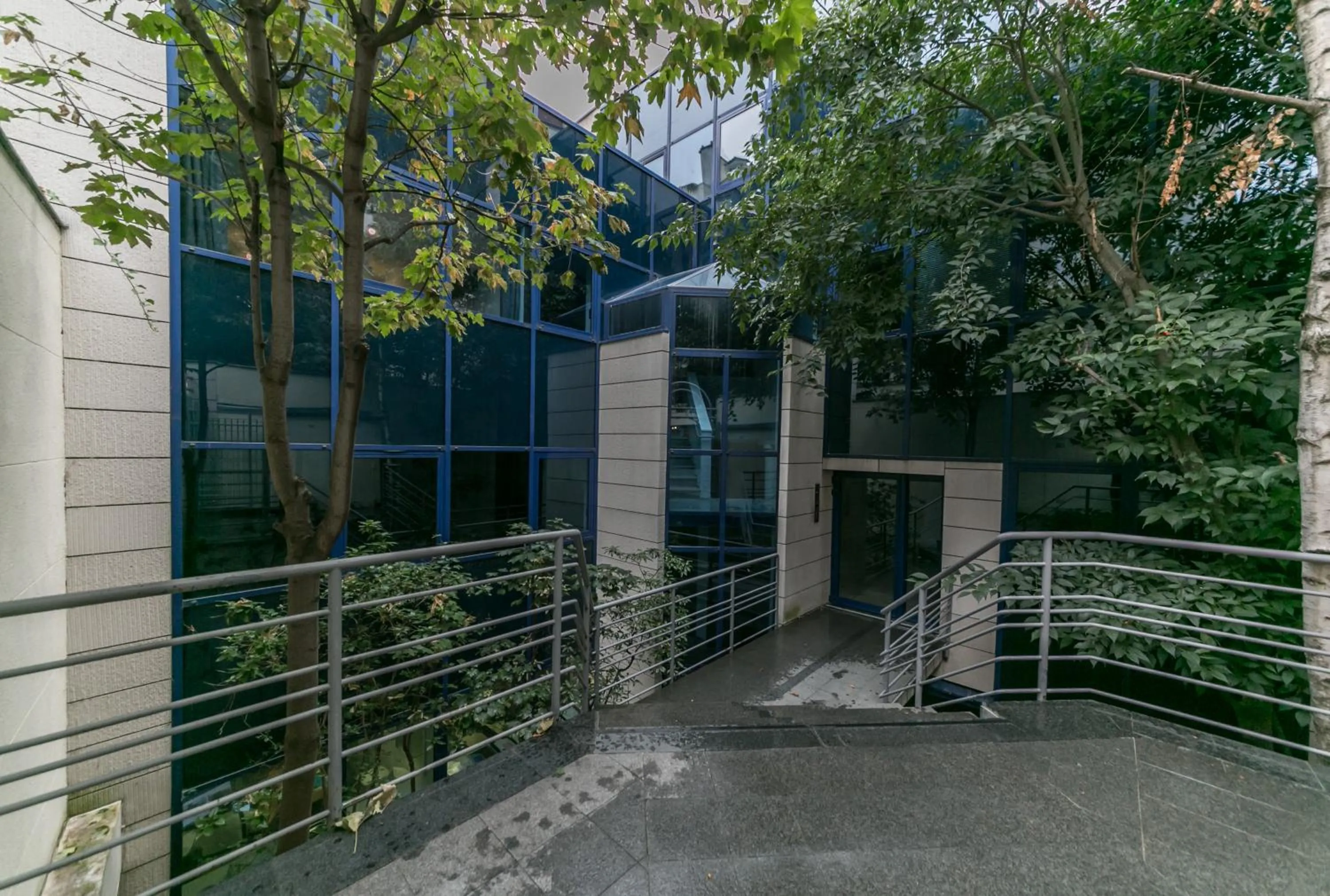 Garden view in WS Tour Eiffel - Nicolo