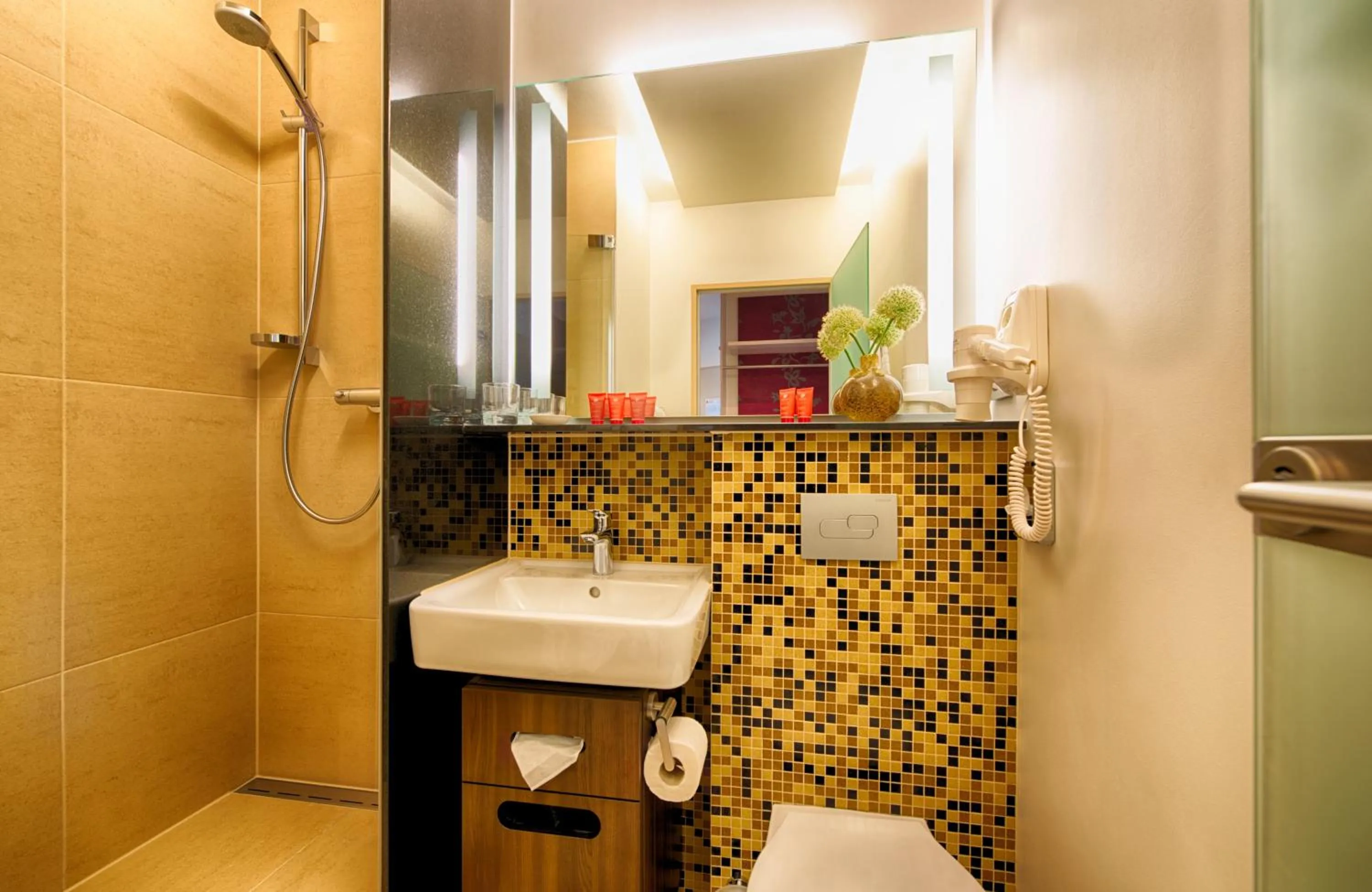 Bathroom in Leonardo Hotel & Residenz München