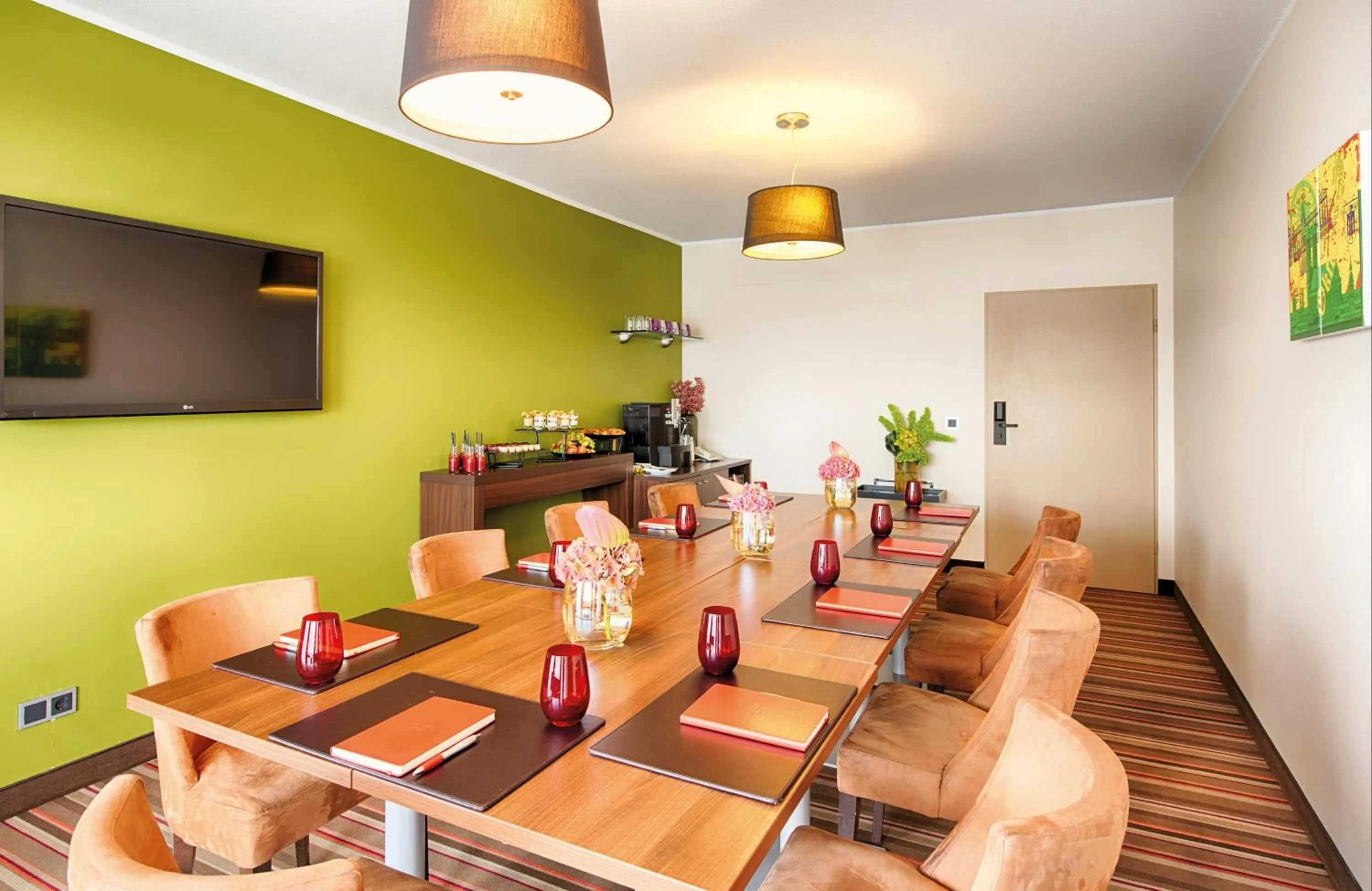 Meeting/conference room in Leonardo Hotel & Residenz München