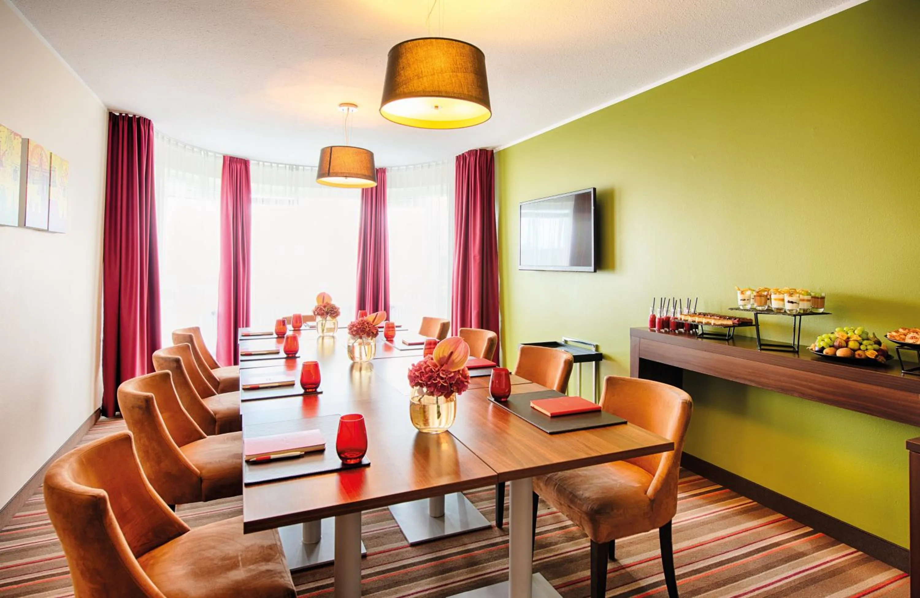 Meeting/conference room in Leonardo Hotel & Residenz München