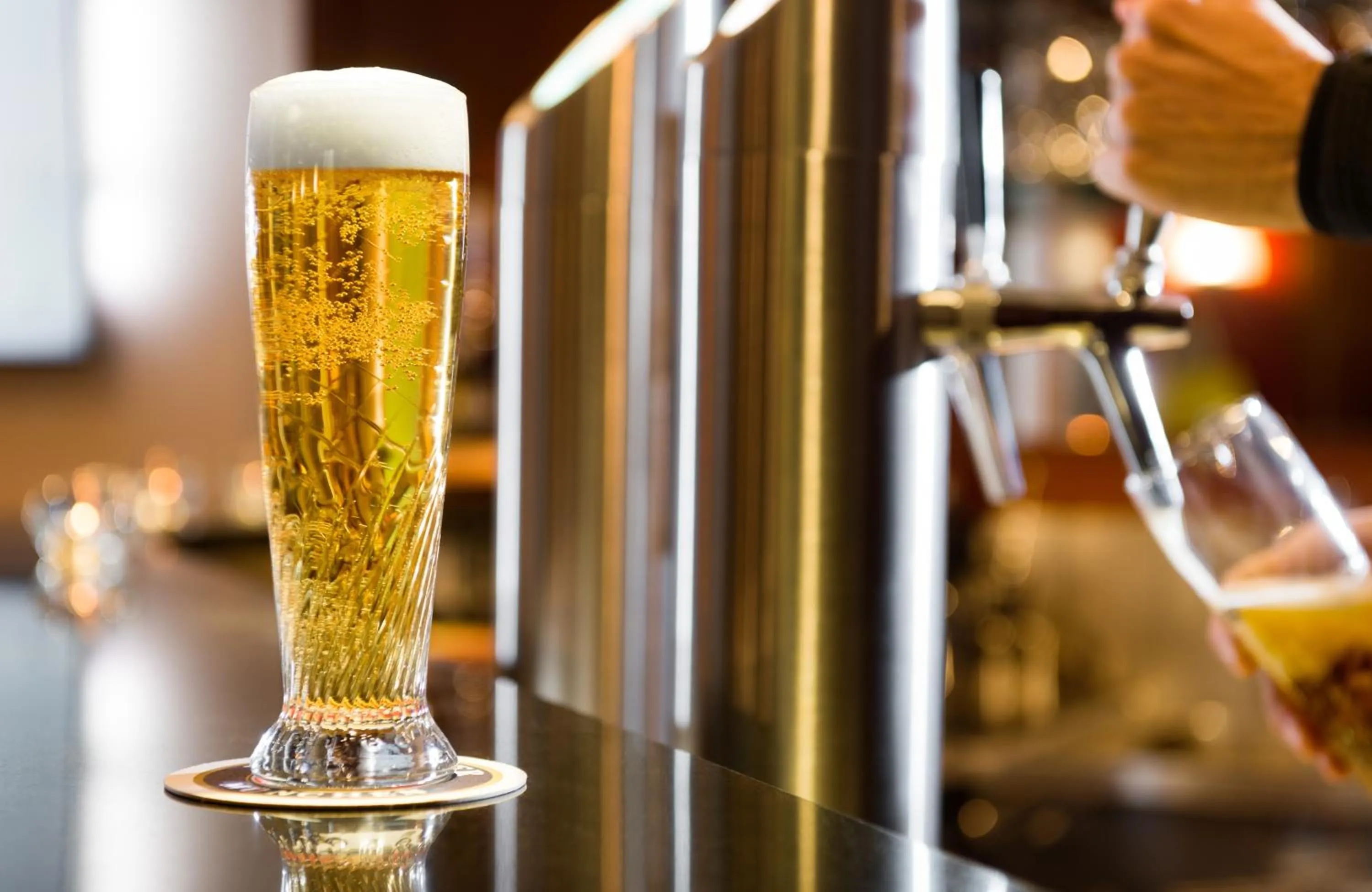 Lounge or bar in Leonardo Hotel & Residenz München