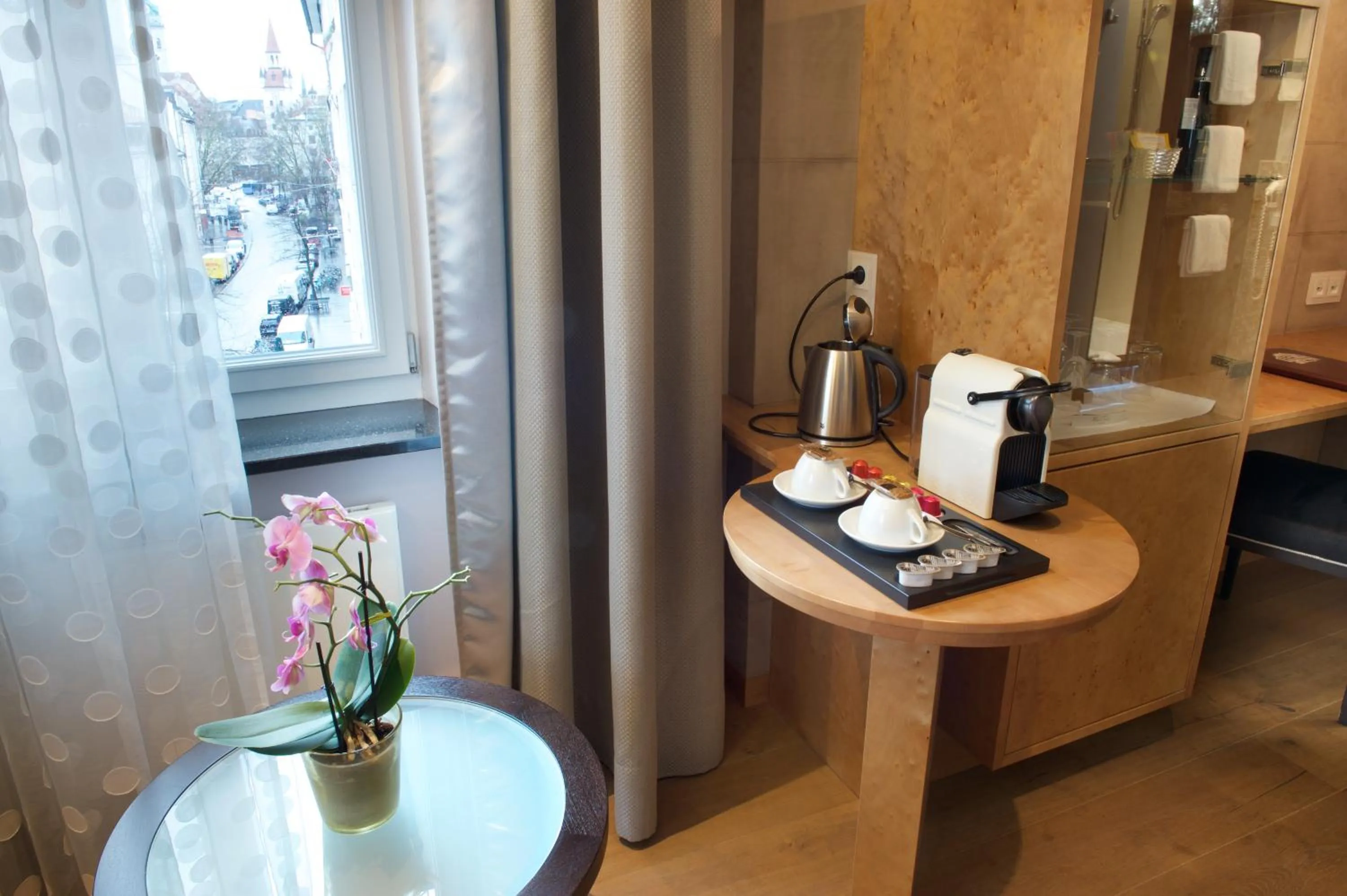Coffee/tea facilities in Hotel Torbräu