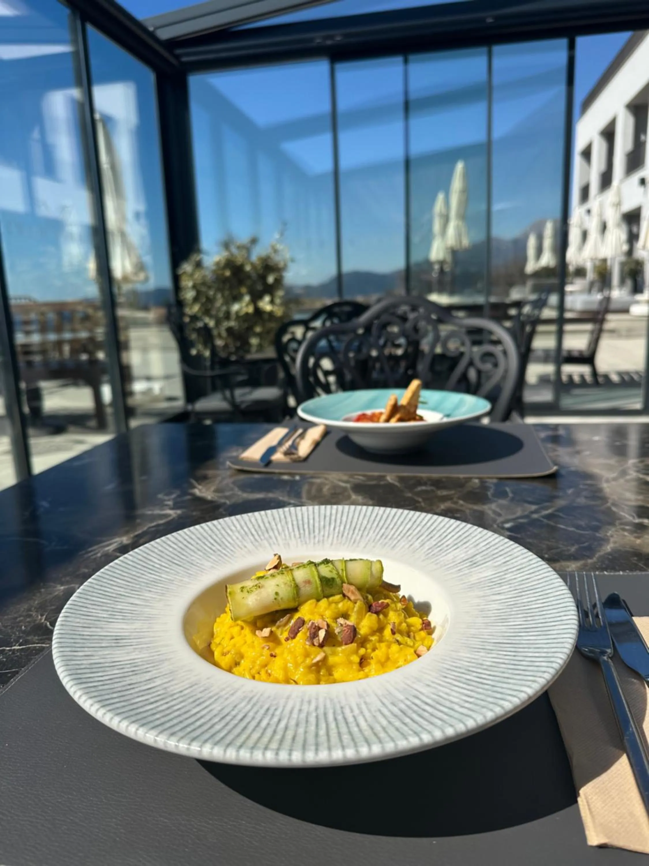 Restaurant/places to eat in Vivid Blue Serenity Resort