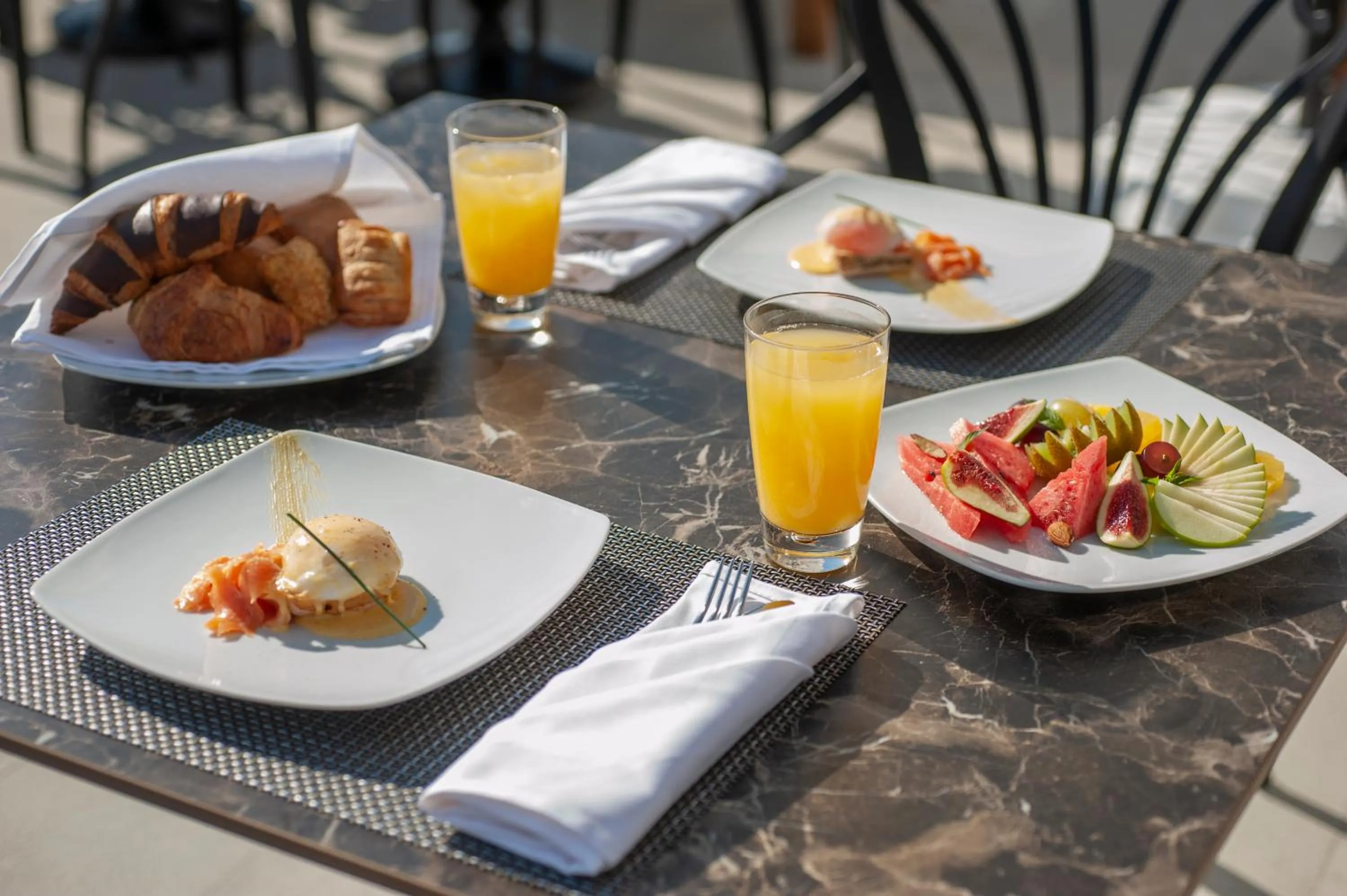 Breakfast in Vivid Blue Serenity Resort