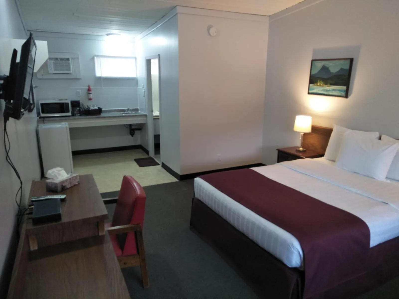 Photo of the whole room, Bed in Sundowner Motel