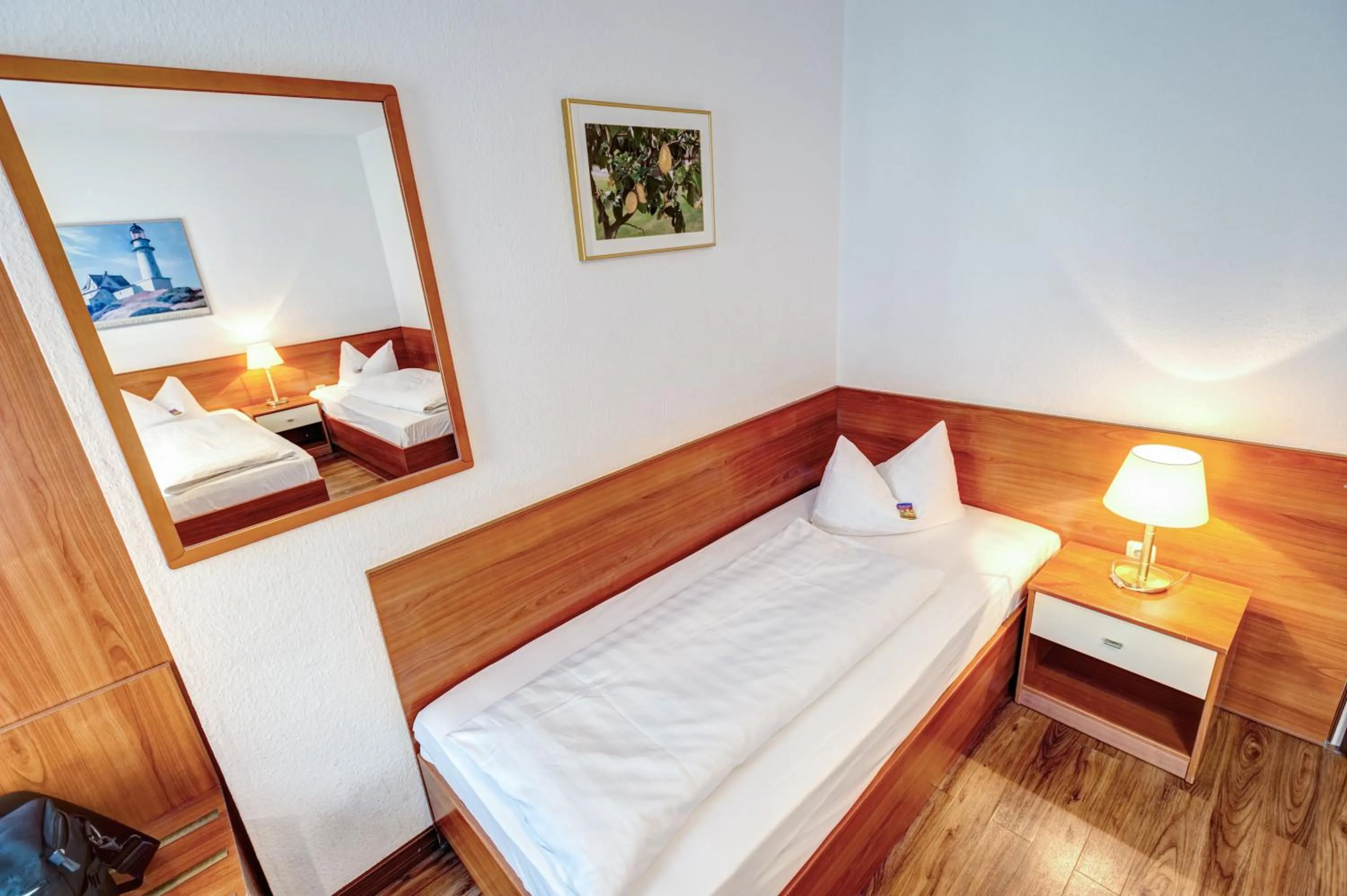 Bed in Hotel Antares München