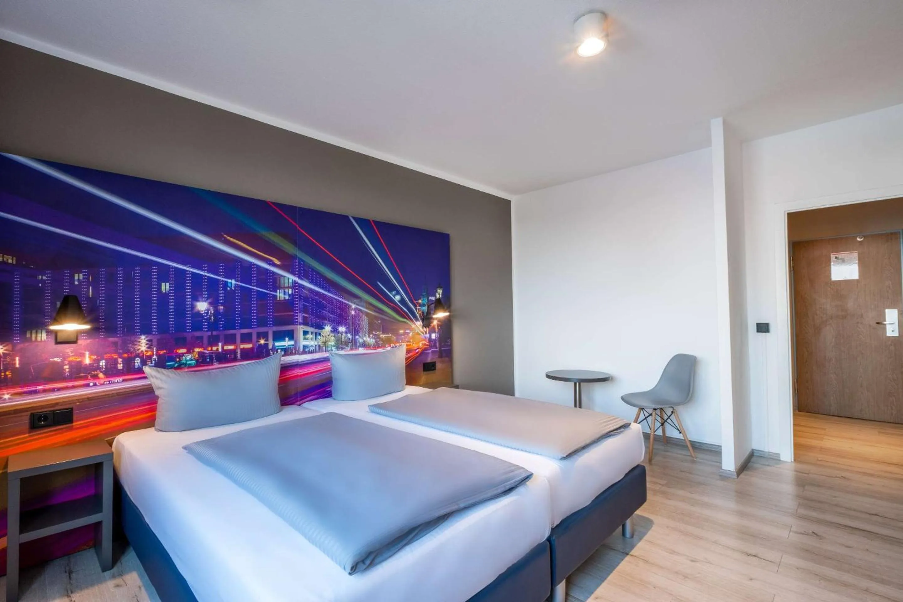 Bedroom, Bed in Comfort Hotel Lichtenberg