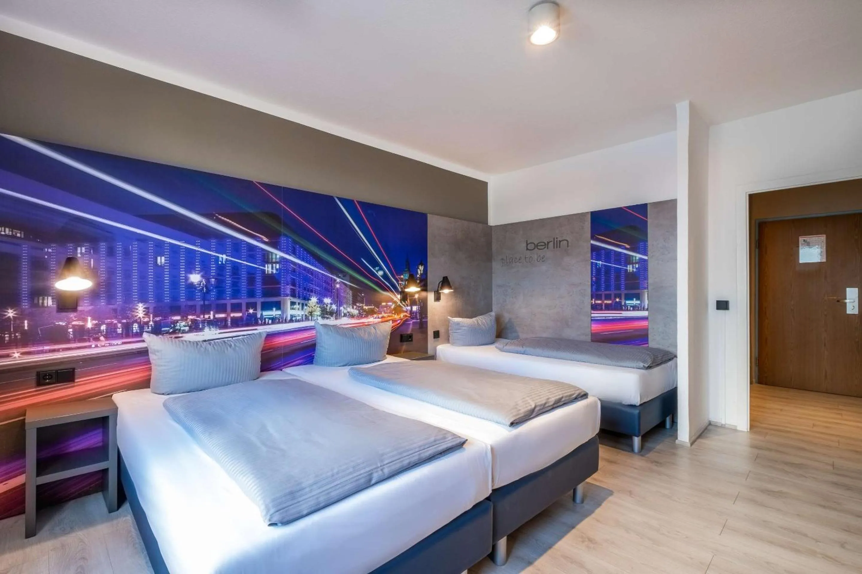 Bedroom, Bed in Comfort Hotel Lichtenberg