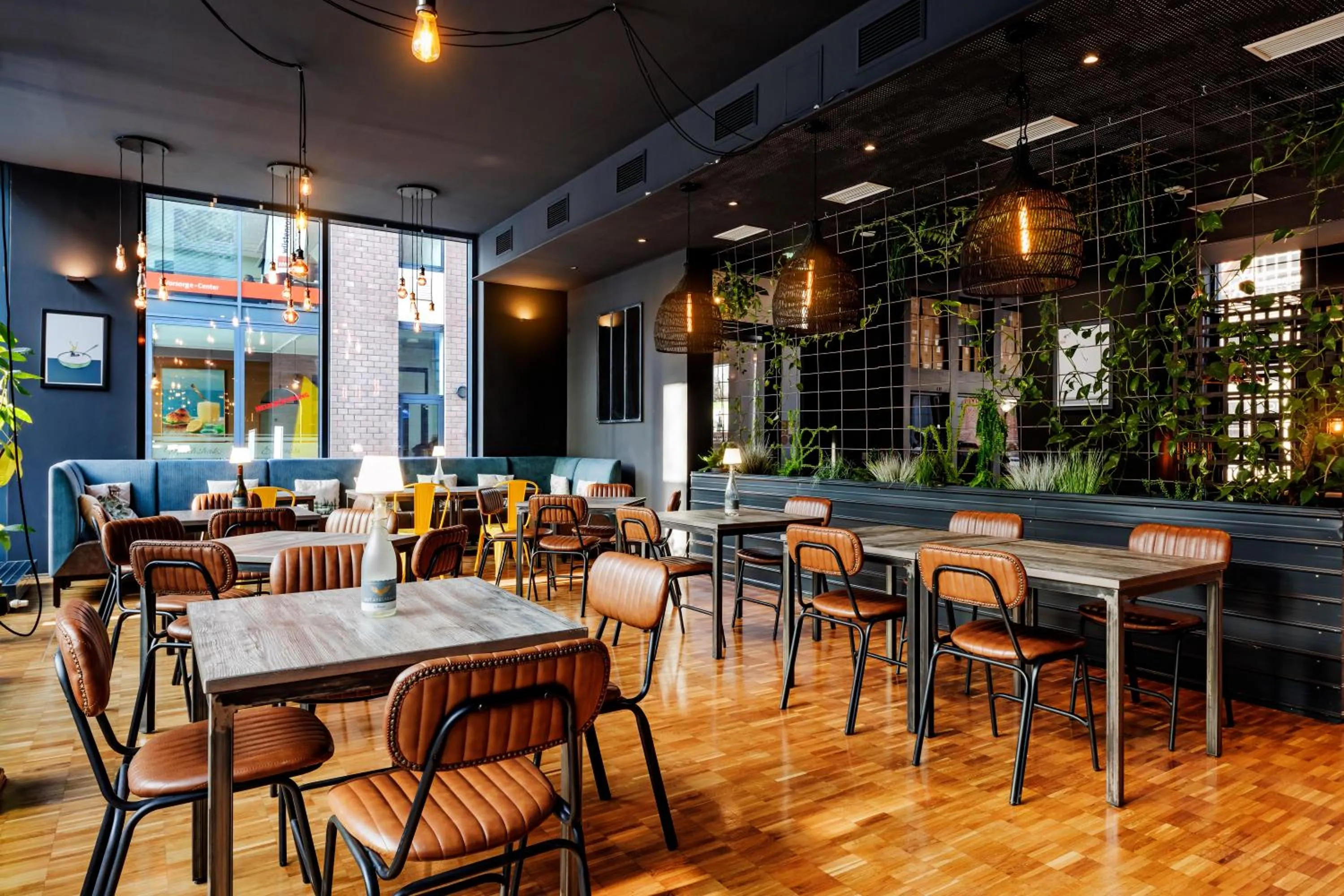 Restaurant/places to eat in Hotel am Borsigturm