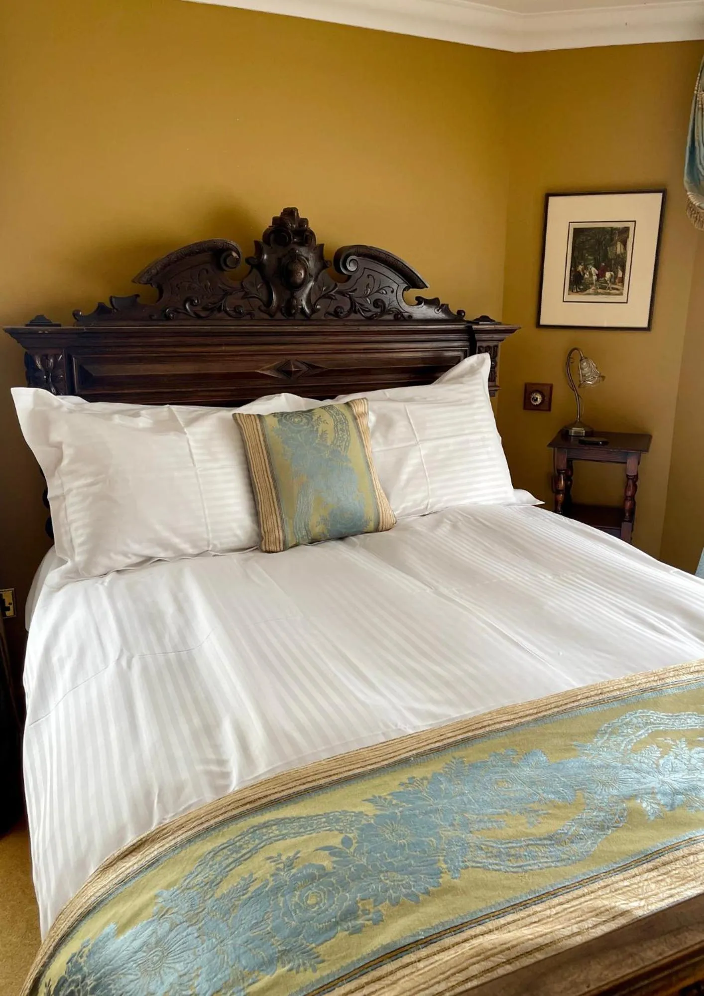 Bed in Ebenezer's Place