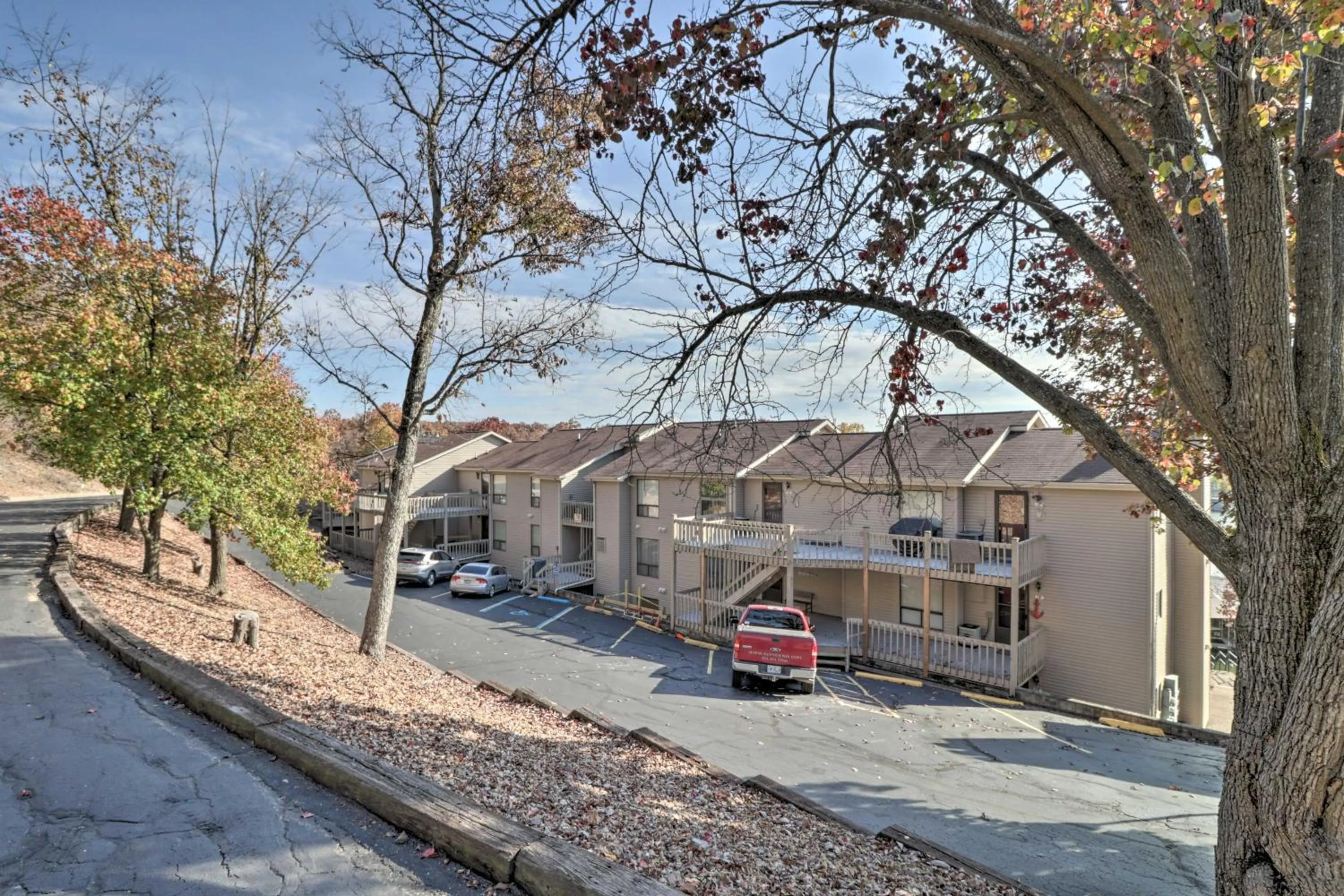 Lake Ozark Condo with Pool and Fishing Docks!