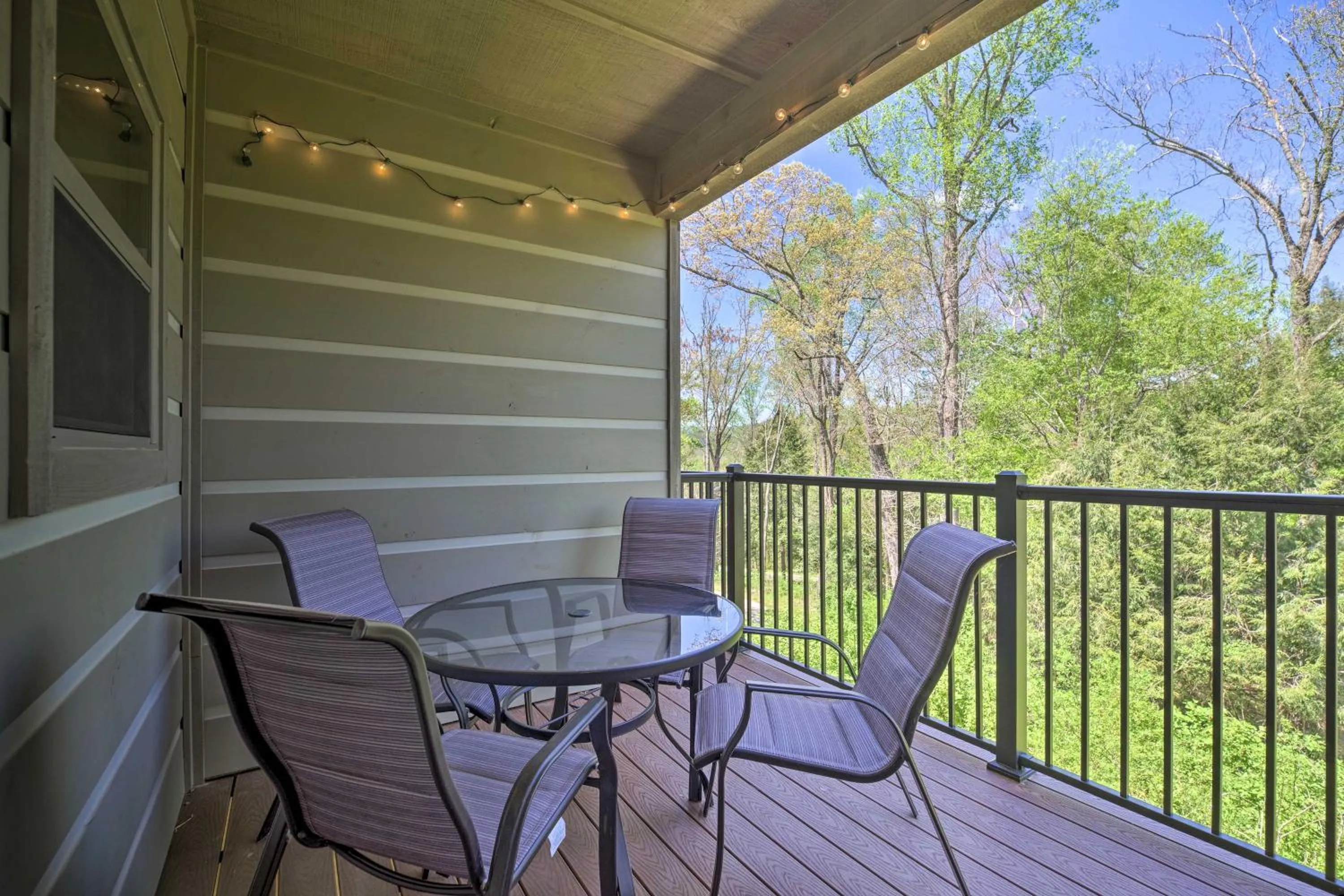 Townsend Condo with Pool, Great Smoky Mountain Views