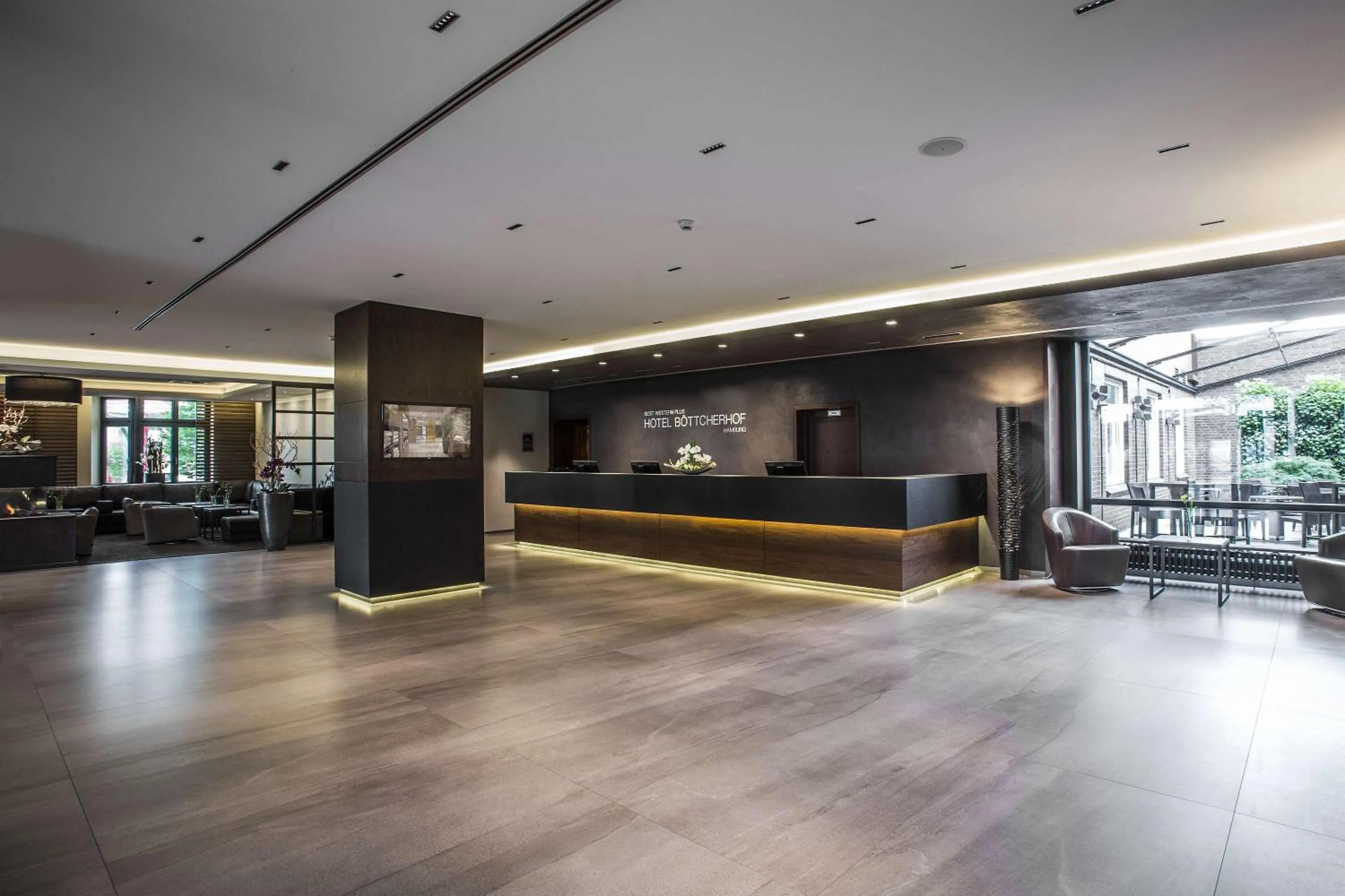 Lobby or reception in Best Western Plus Hotel Böttcherhof