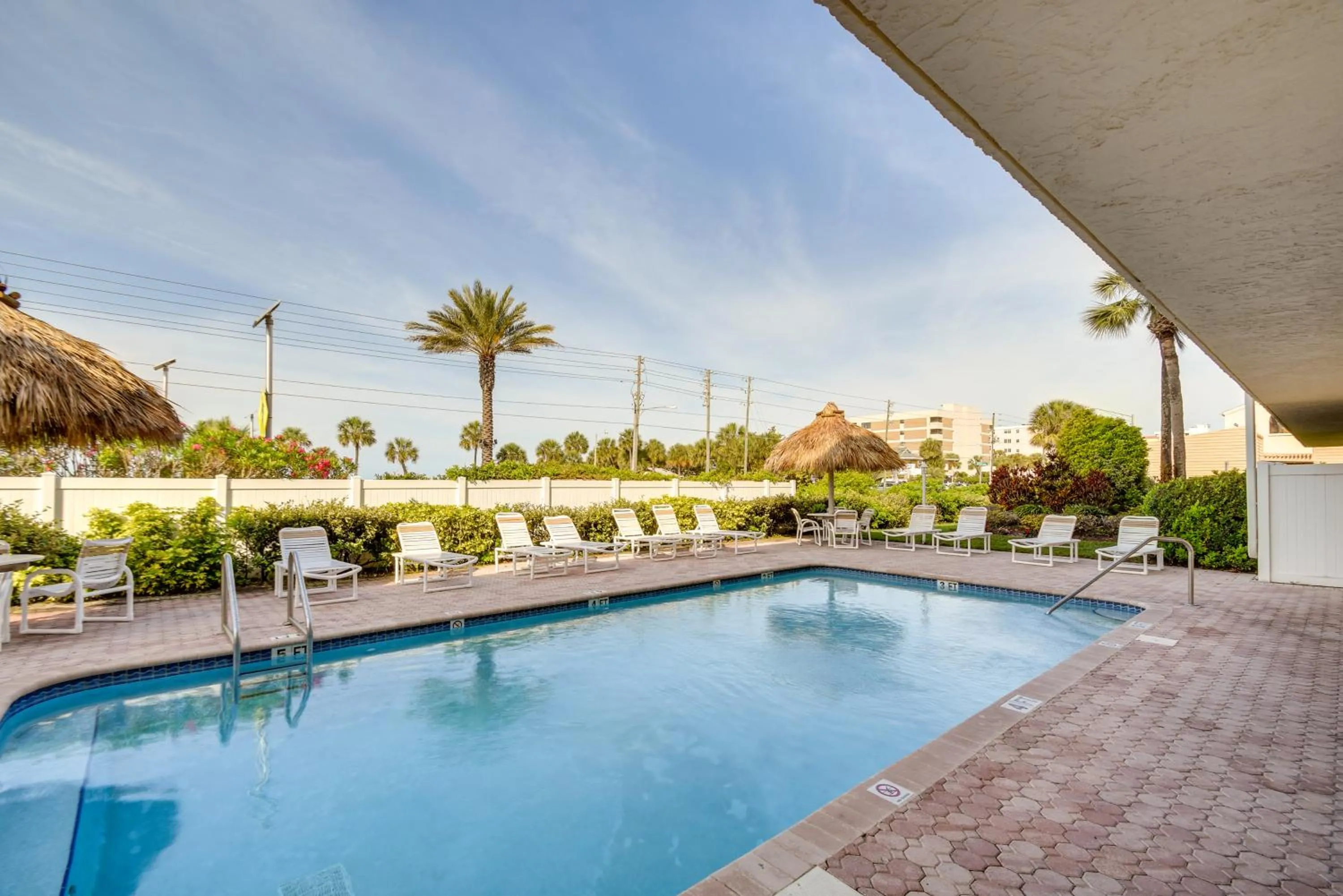 Walk to Madeira Beach Coastal Condo with Balcony