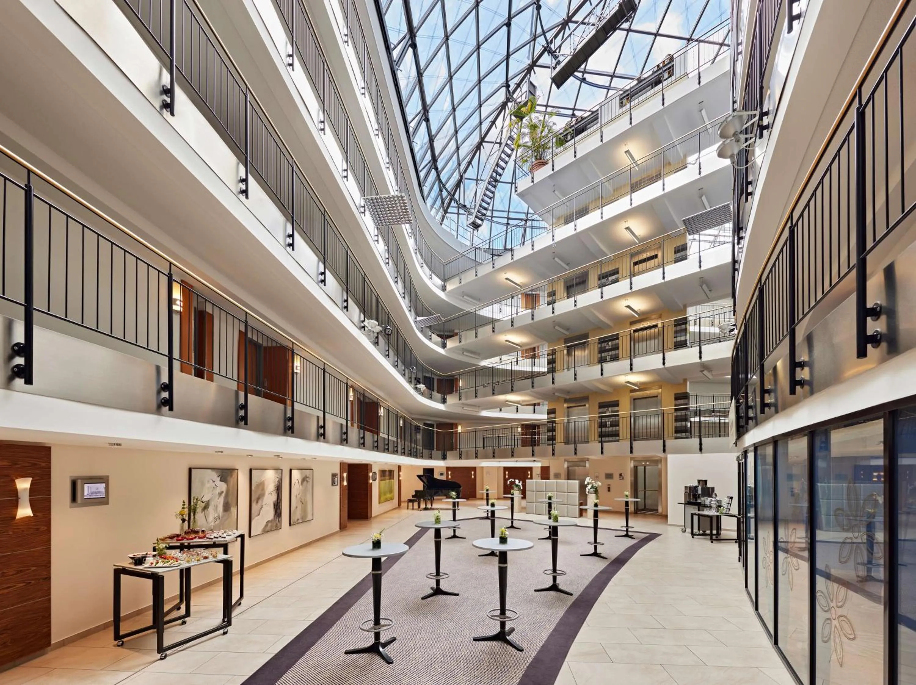 Lobby or reception in Dorint Hotel Esplanade Jena