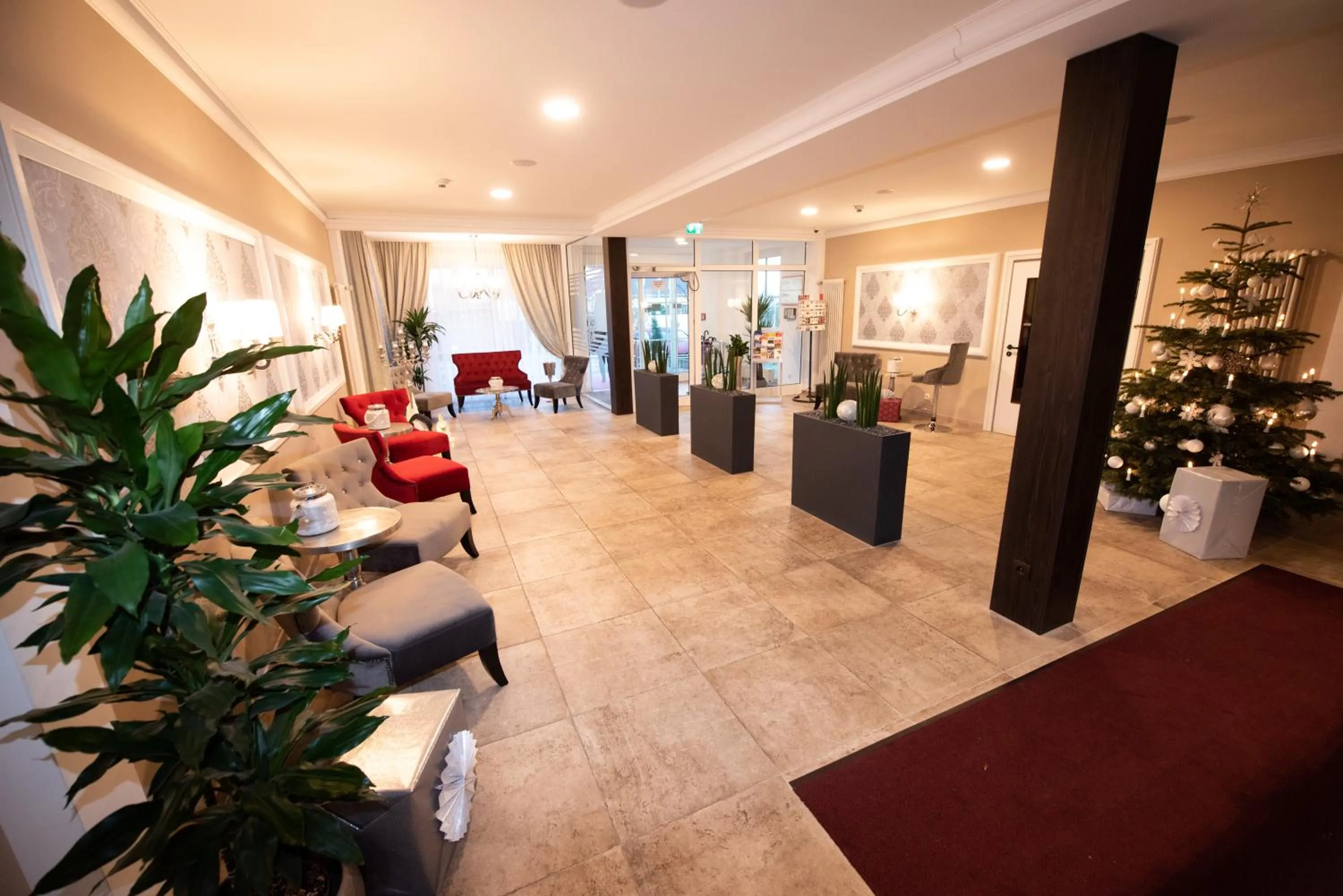 Lobby or reception in Schloss Breitenfeld Hotel & Tagung