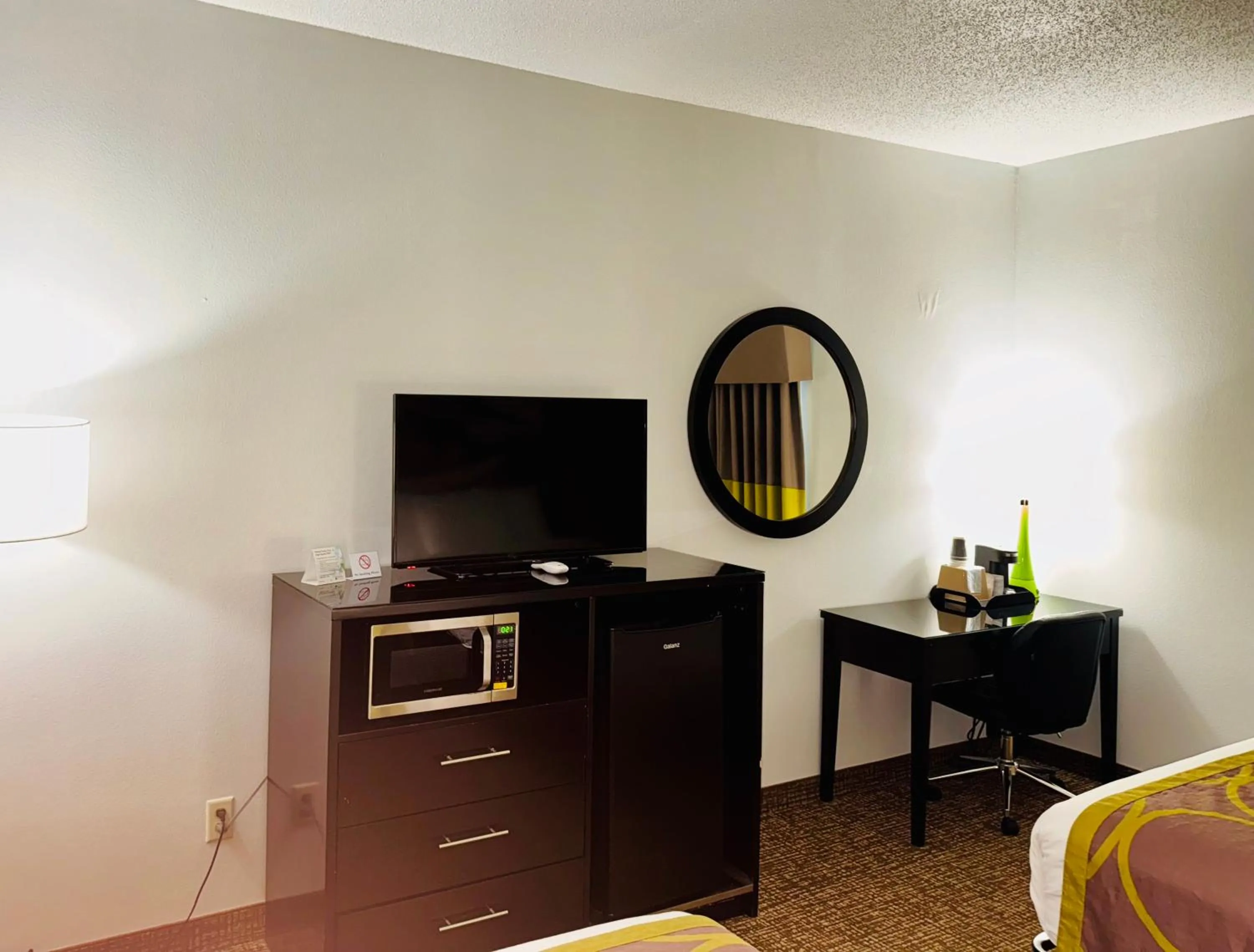 Entertainment in Forest City Inn