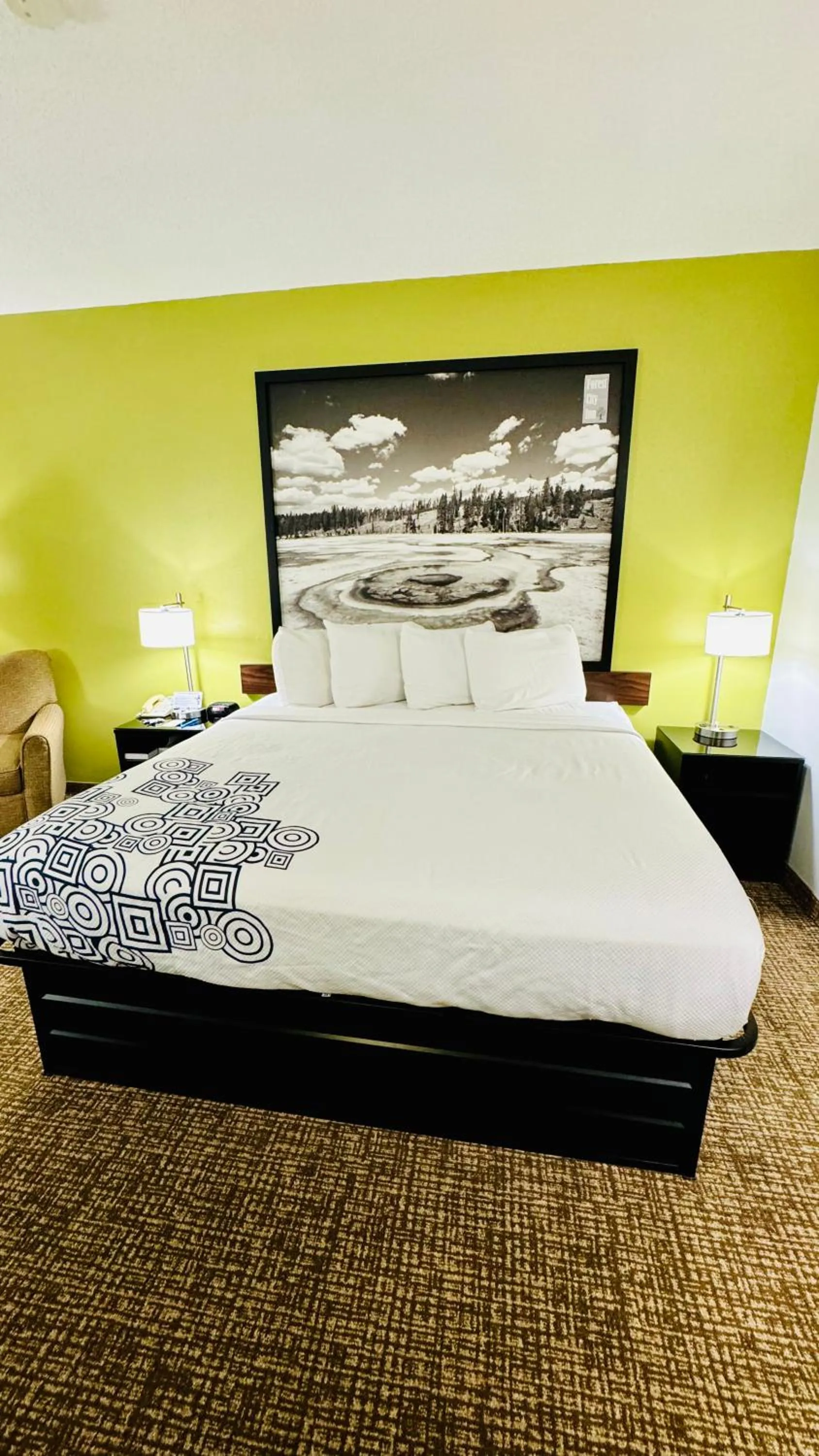 Bed in Forest City Inn