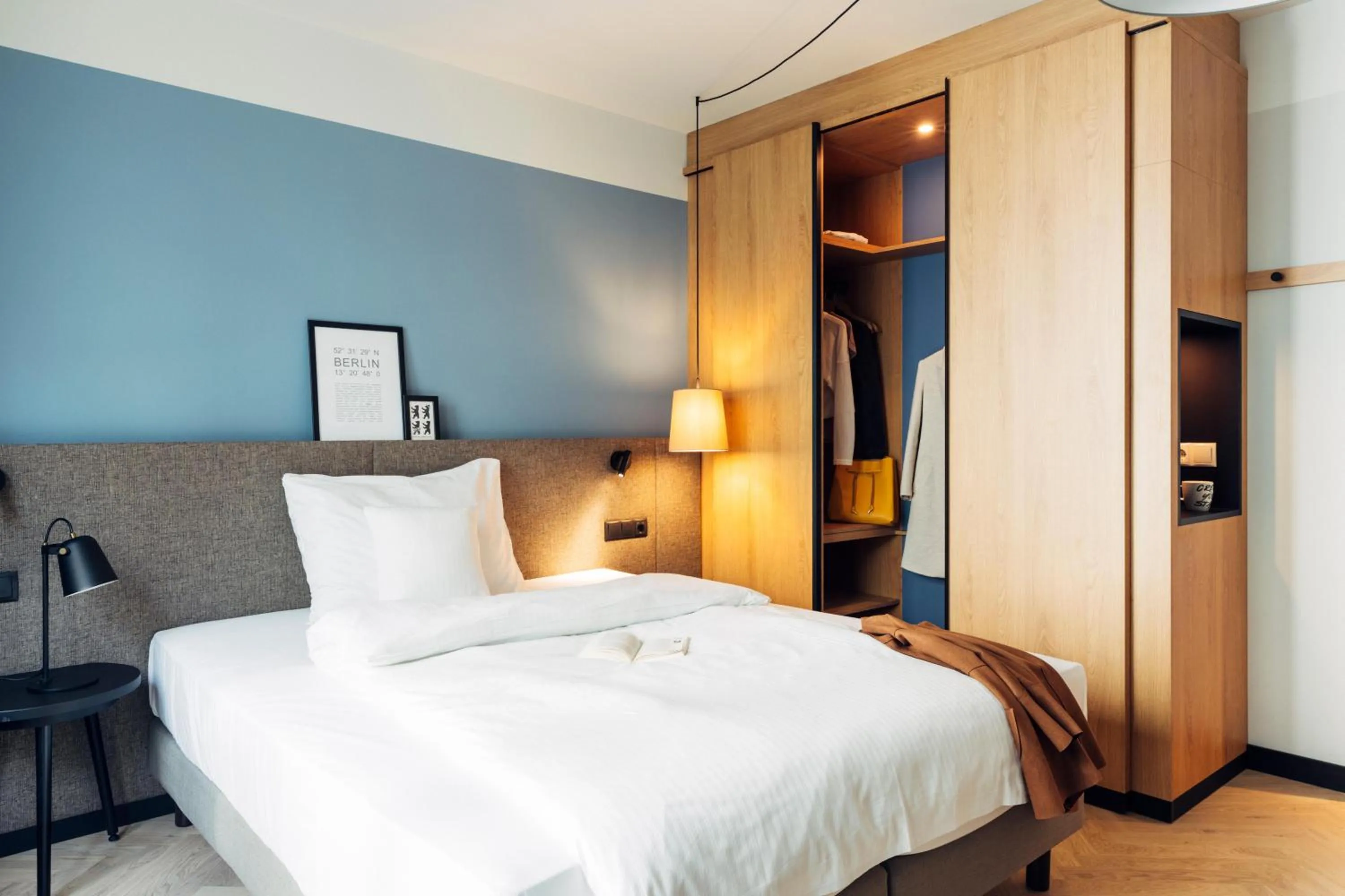 Photo of the whole room, Bed in harry's home Berlin-Moabit hotel & apartments