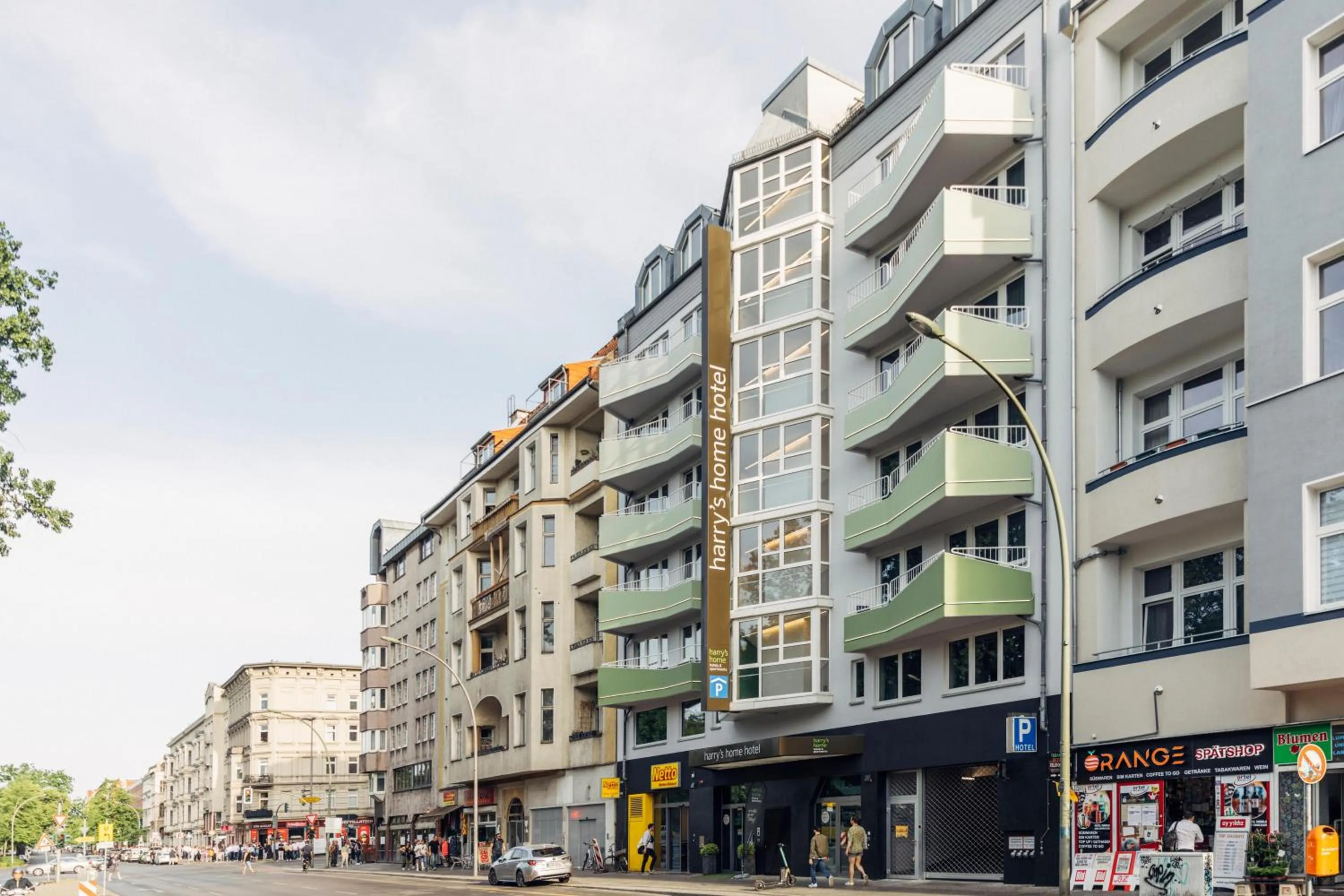 Property building in harry's home Berlin-Moabit hotel & apartments