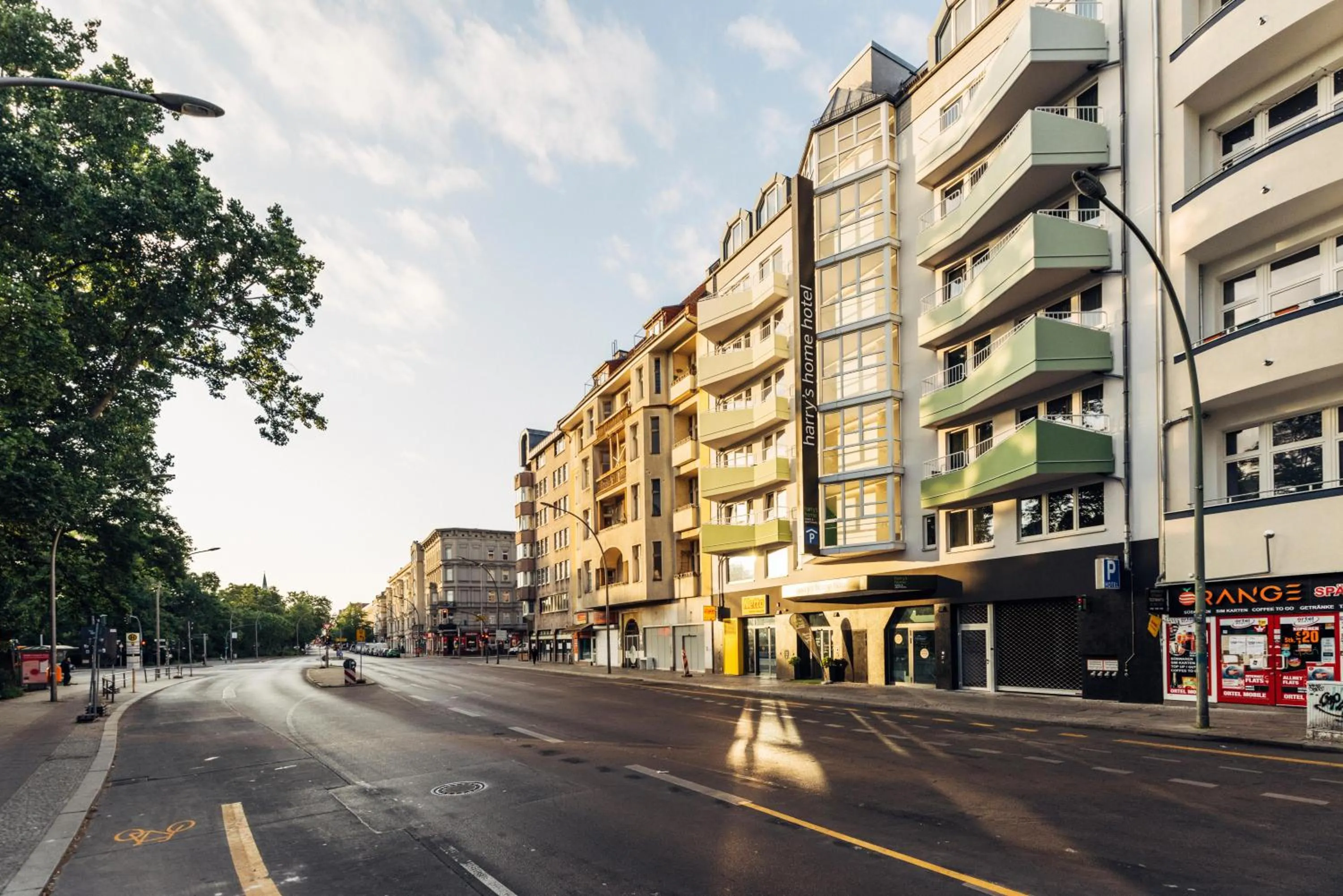 Property building in harry's home Berlin-Moabit hotel & apartments