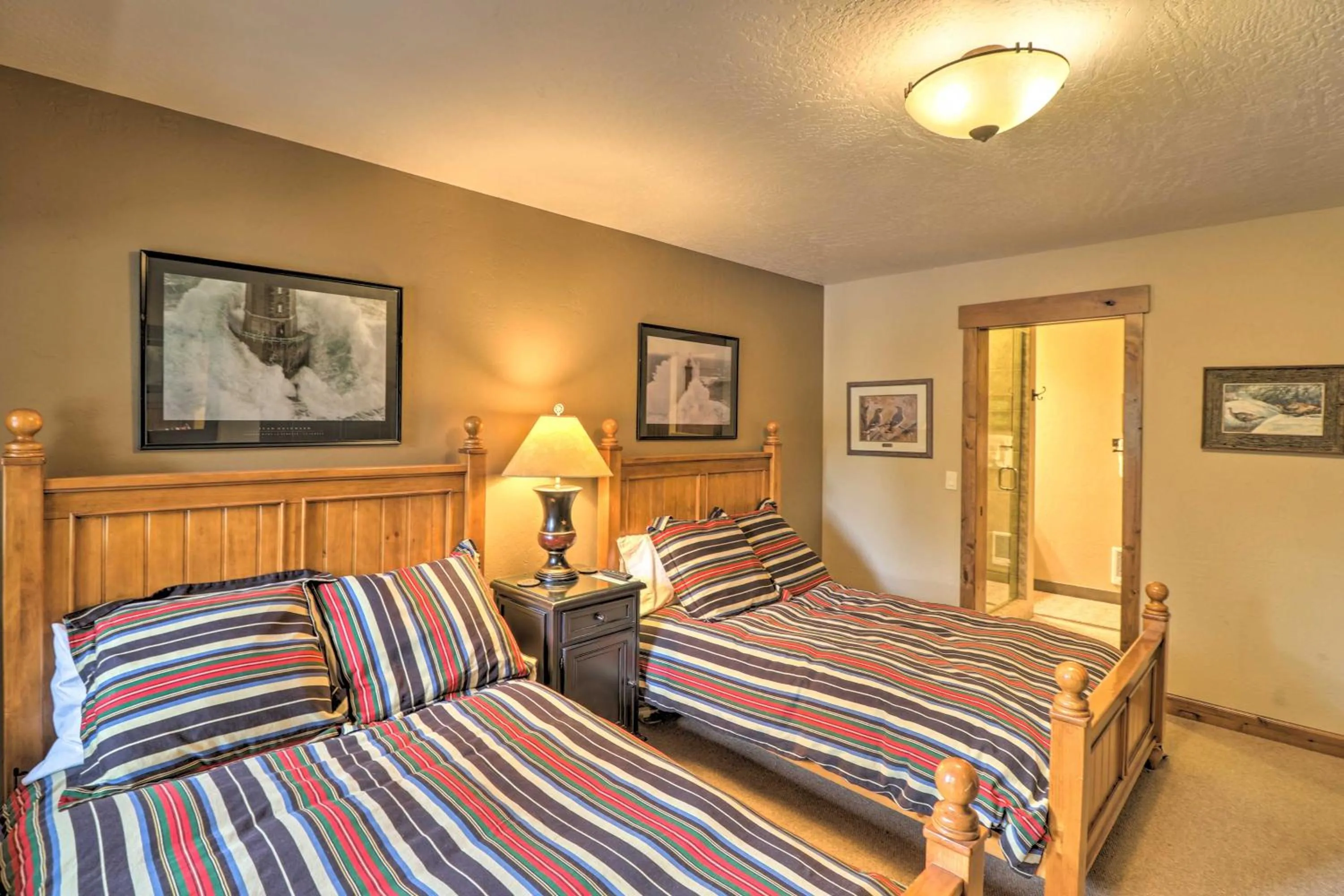 Bed in Expansive Bigfork Resort Retreat on Flathead Lake!