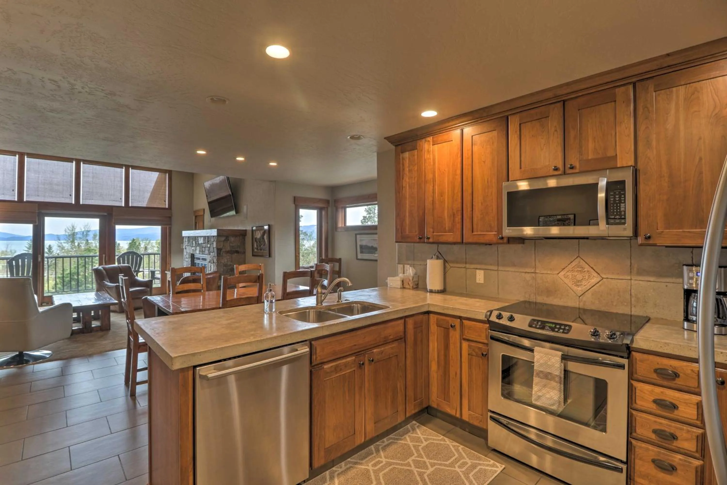 Expansive Bigfork Resort Retreat on Flathead Lake!