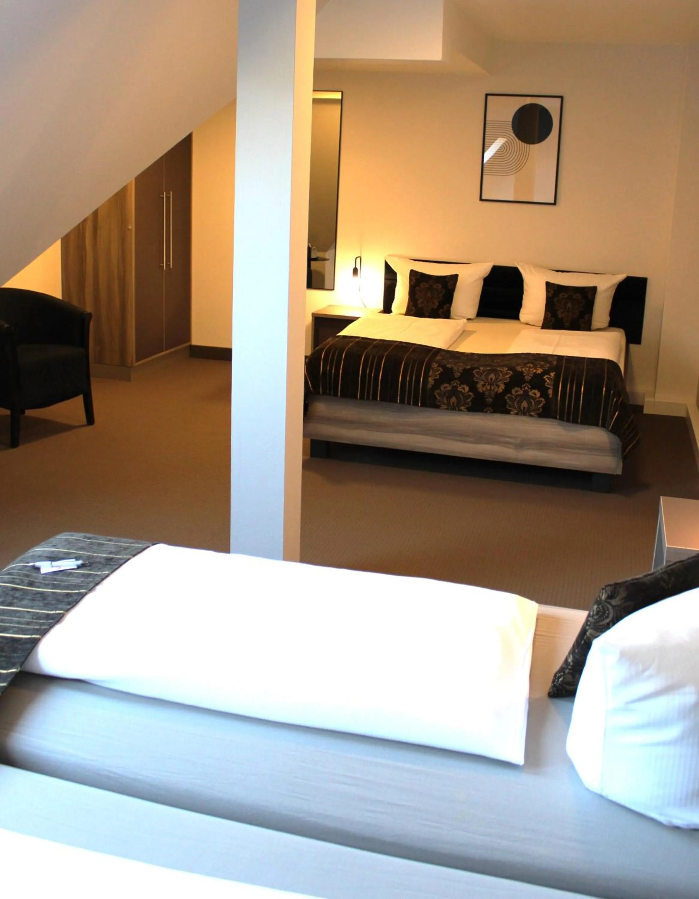 Photo of the whole room, Bed in Konsumhotel Dorotheenhof Weimar