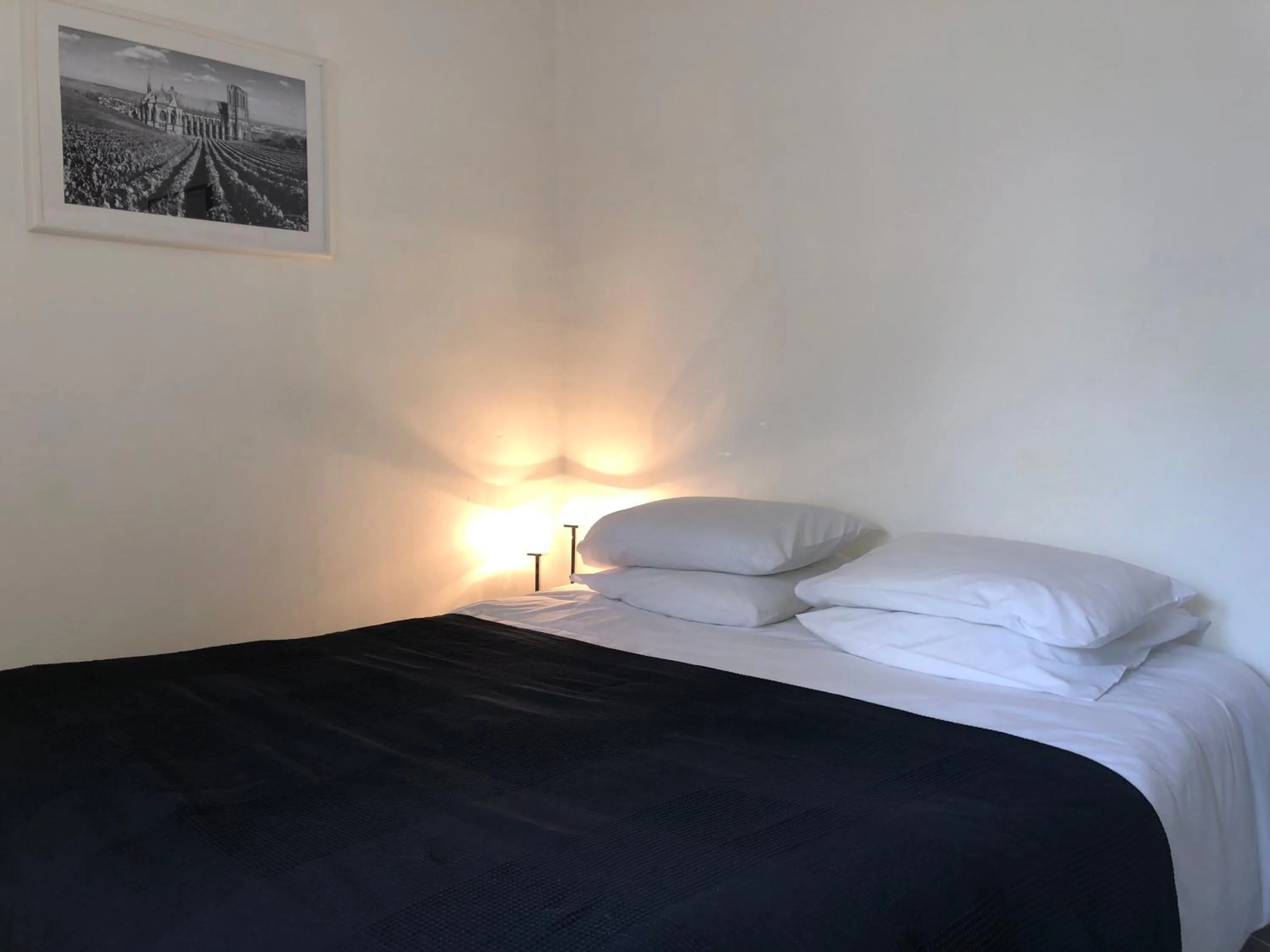Bed in LE NID DES HALLES, au cœur du Boulingrin