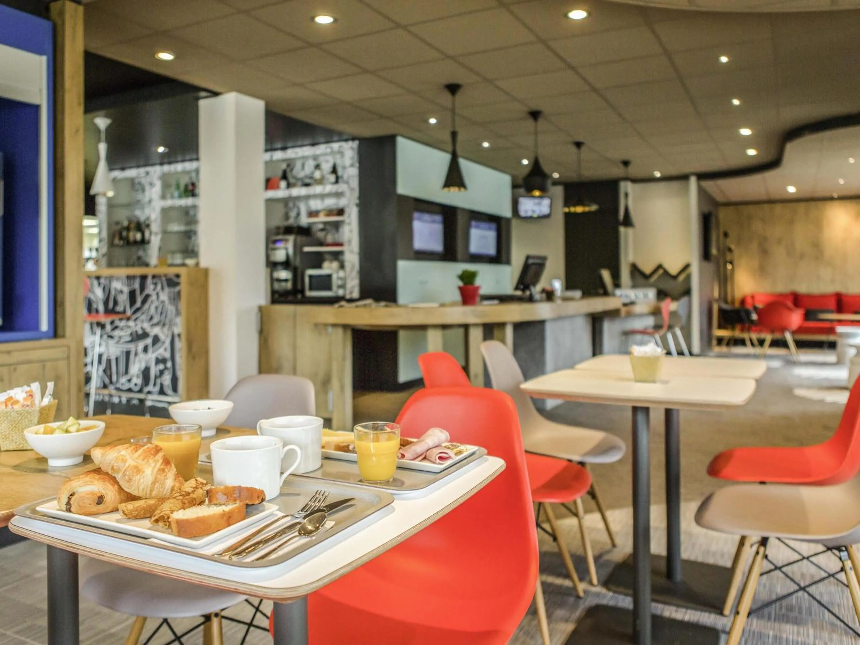 Restaurant/places to eat in ibis Perpignan Sud Saint Charles