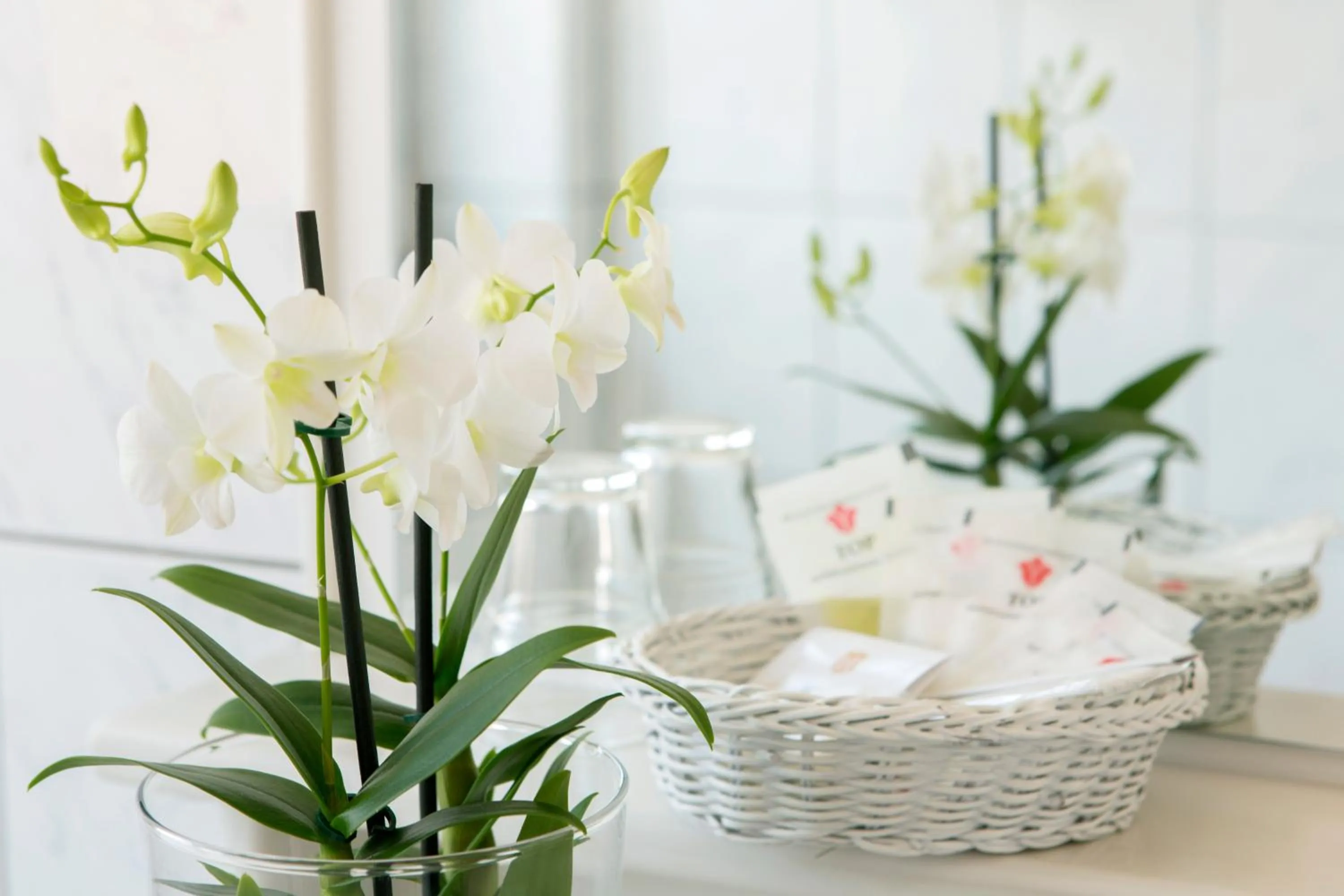 Decorative detail, Restaurant/Places to Eat in Top Hotel Post Frankfurt Airport