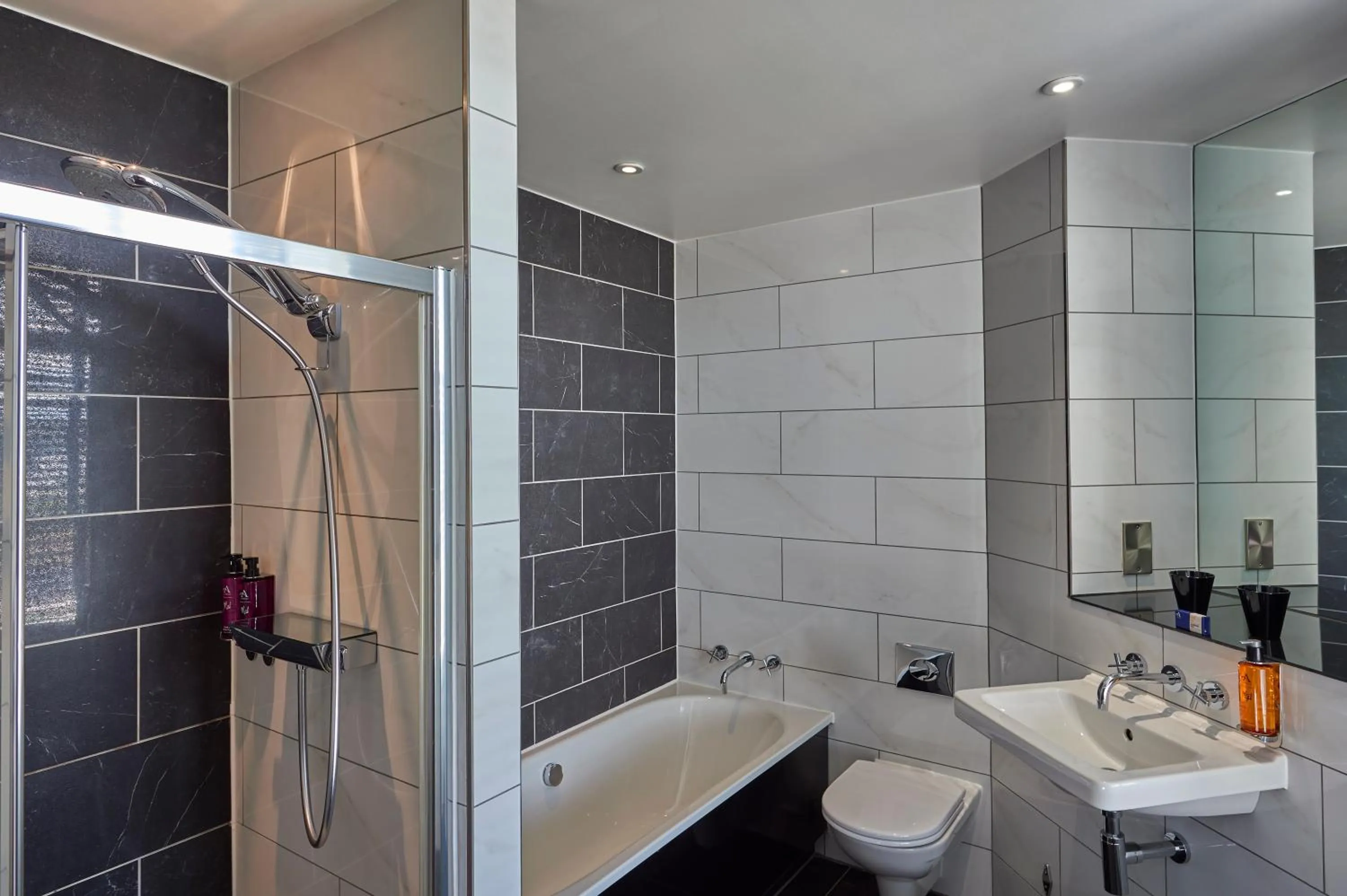 Shower in Malmaison Dundee