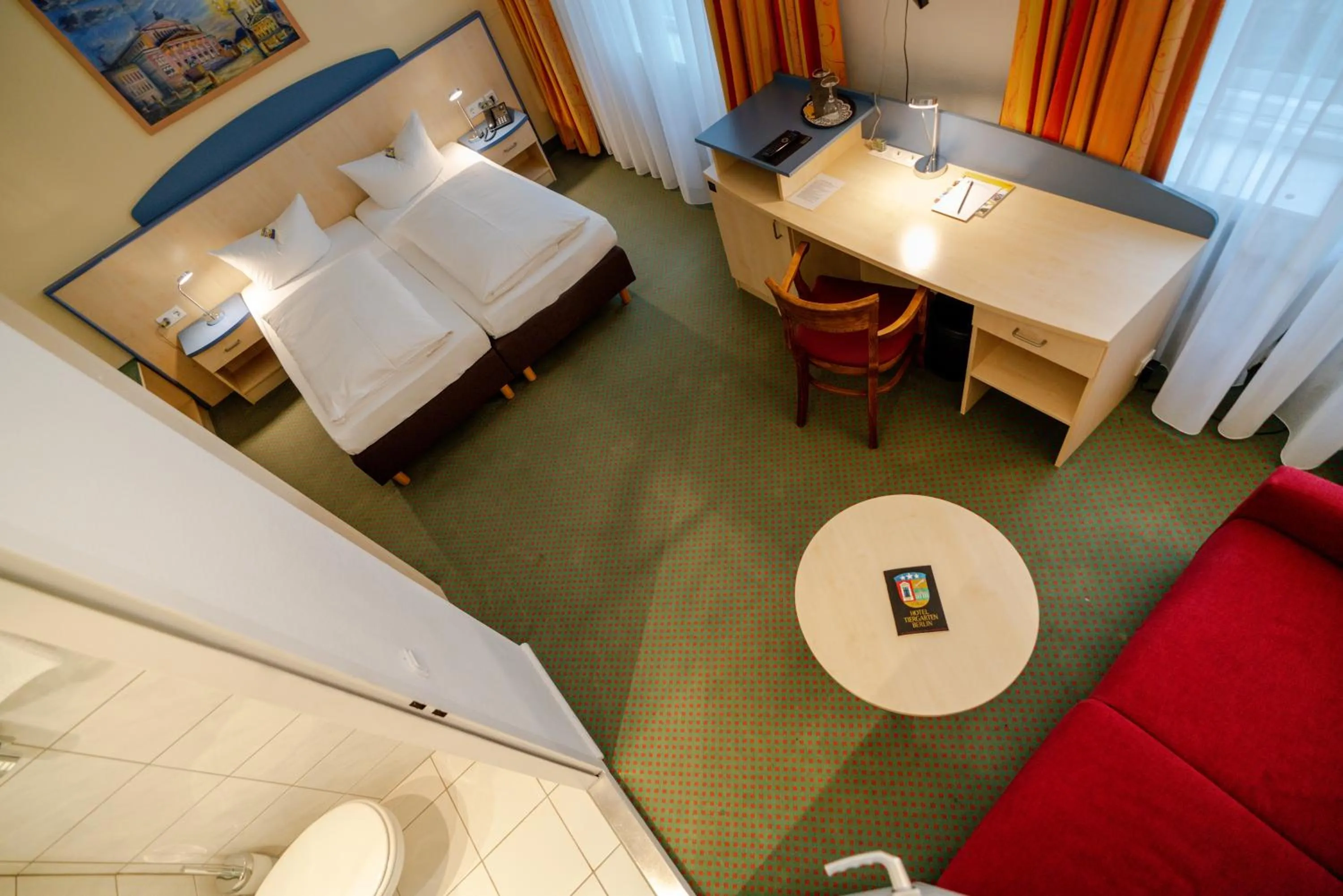 Photo of the whole room, Bed in Hotel Tiergarten Berlin