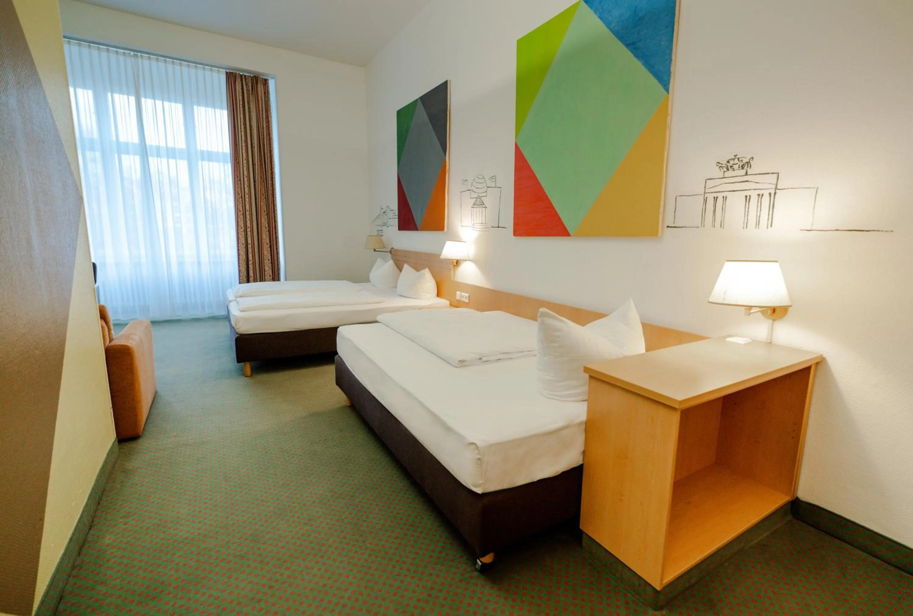 Photo of the whole room, Bed in Hotel Tiergarten Berlin
