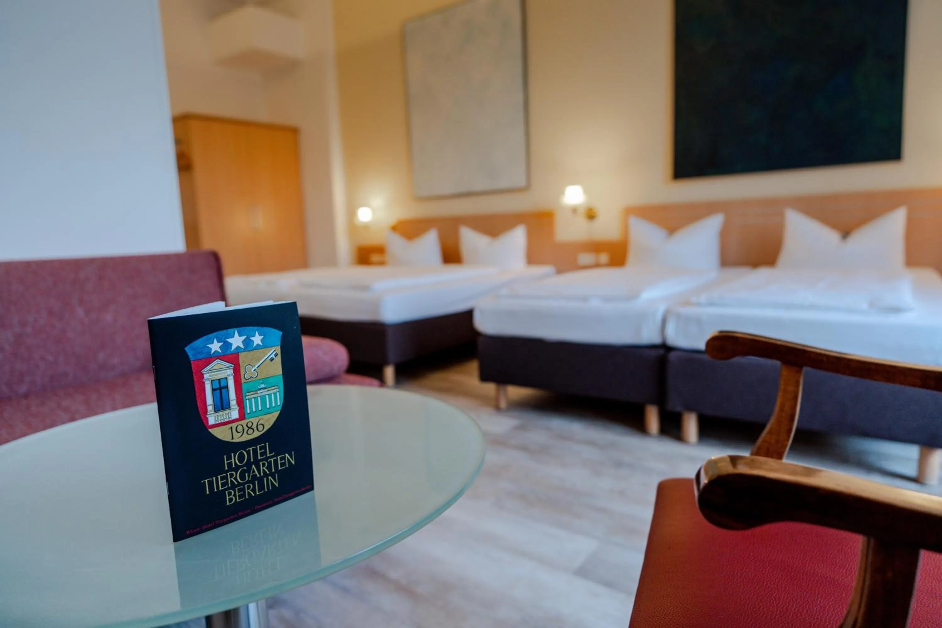 Photo of the whole room, Bed in Hotel Tiergarten Berlin