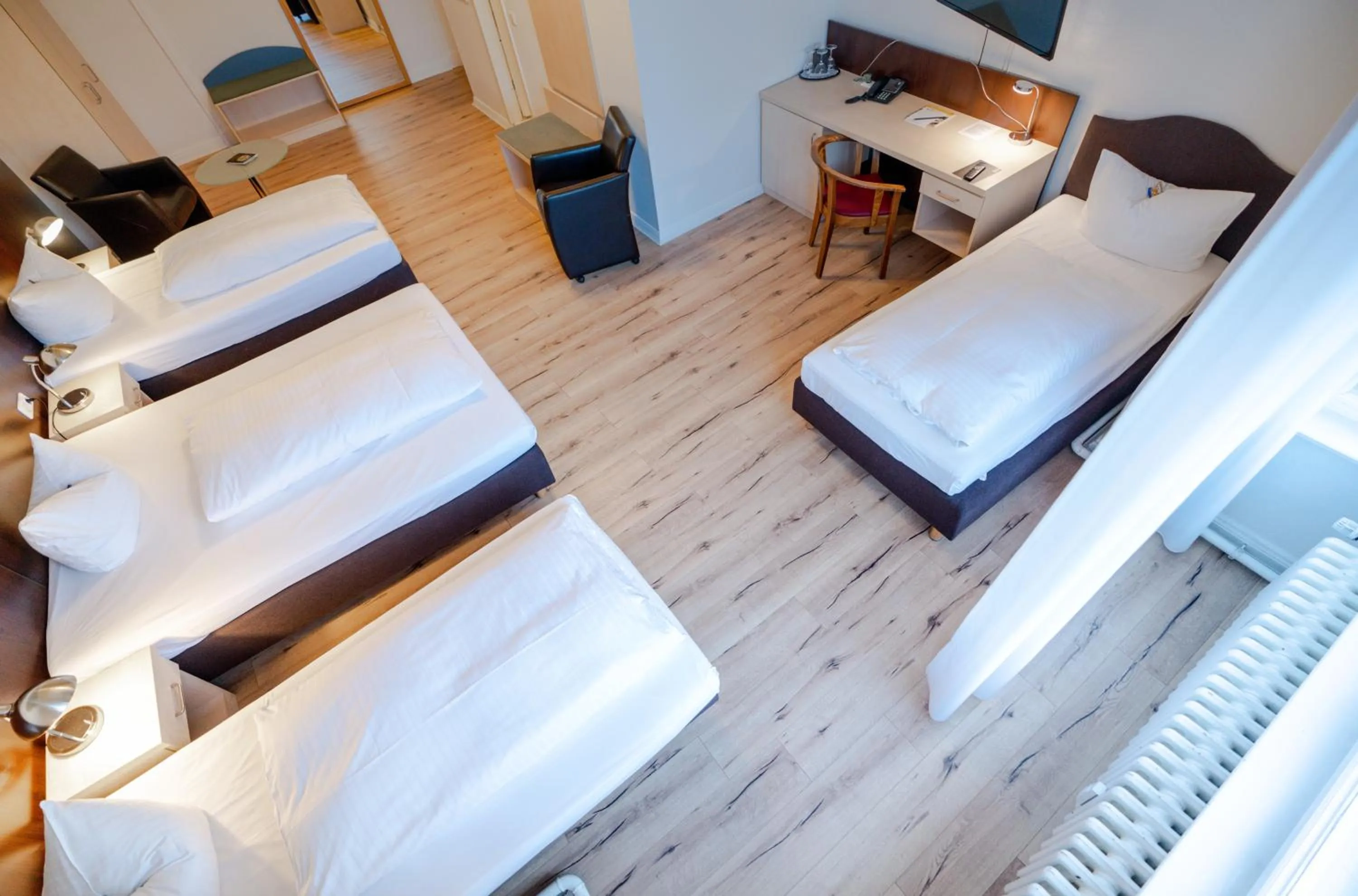 Photo of the whole room, Bed in Hotel Tiergarten Berlin