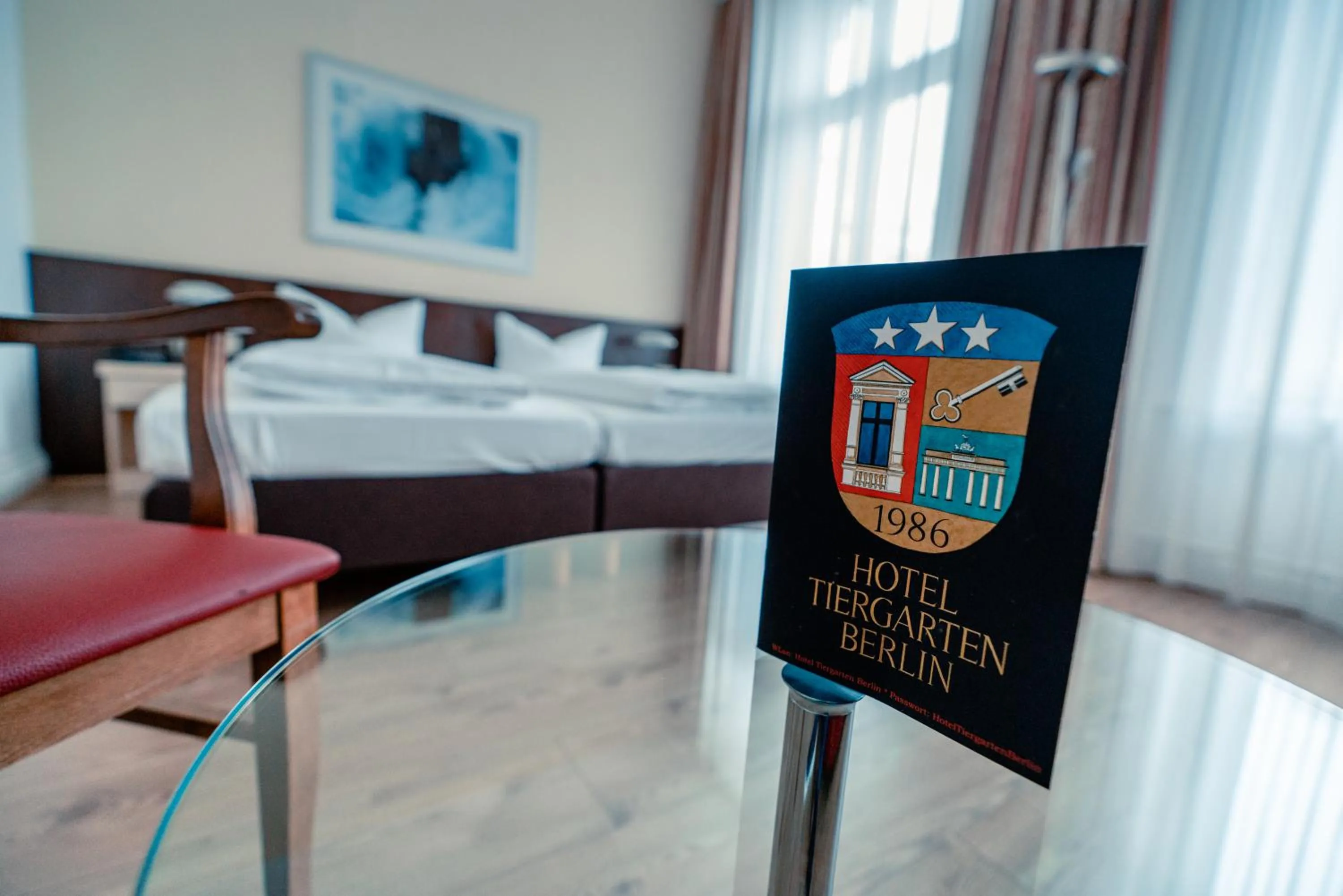 Logo/Certificate/Sign, Bed in Hotel Tiergarten Berlin