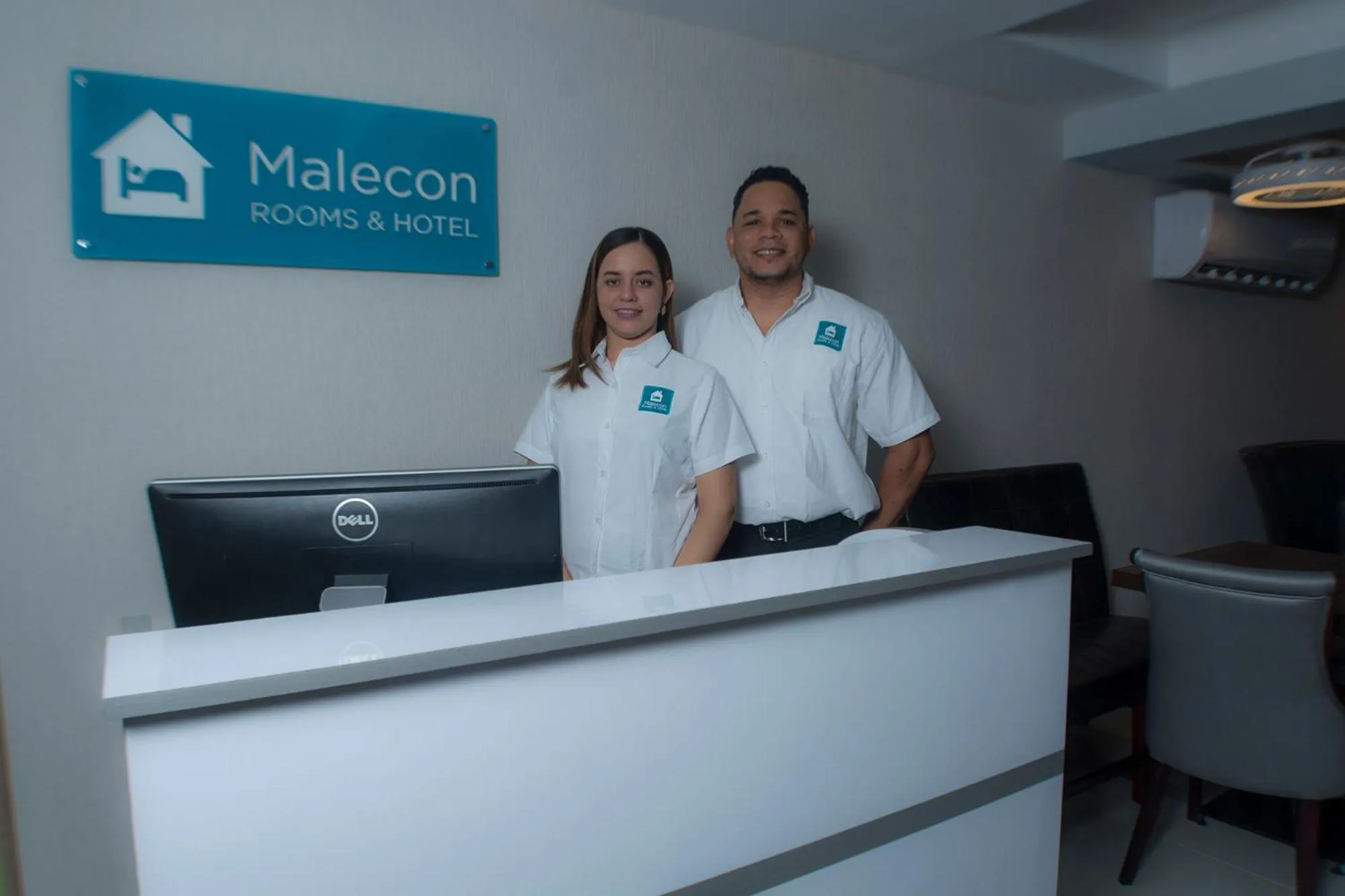 Malecon Premium Rooms & Hotel