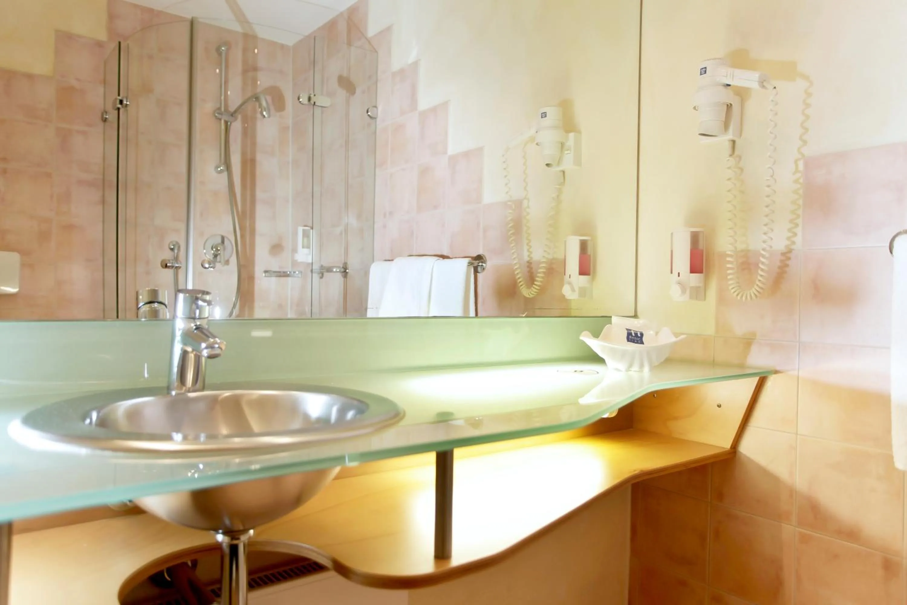 Bathroom in Hotel Watthalden