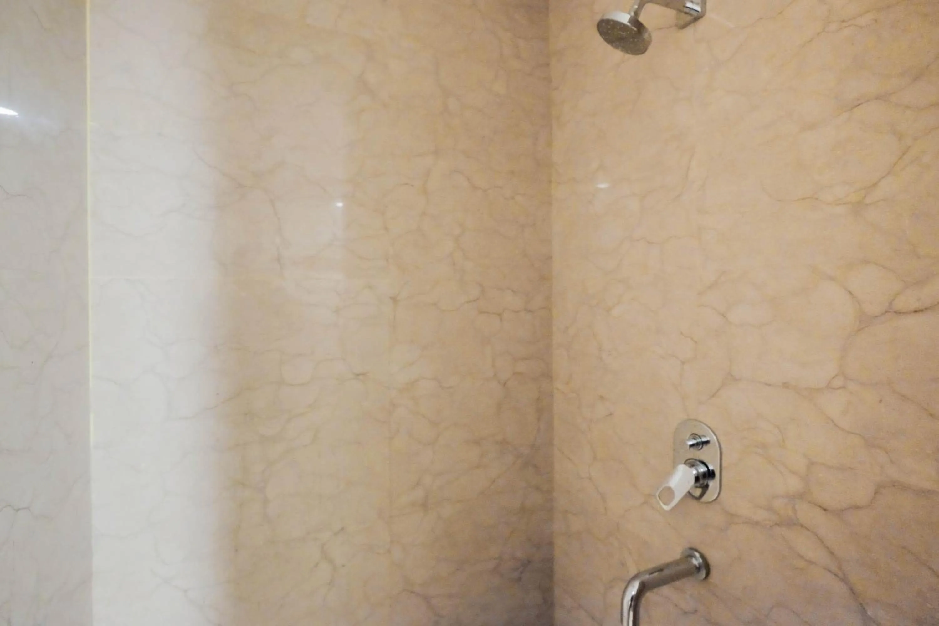 1BR Pancoran L'Avenue Comfy Apartment By Travelio