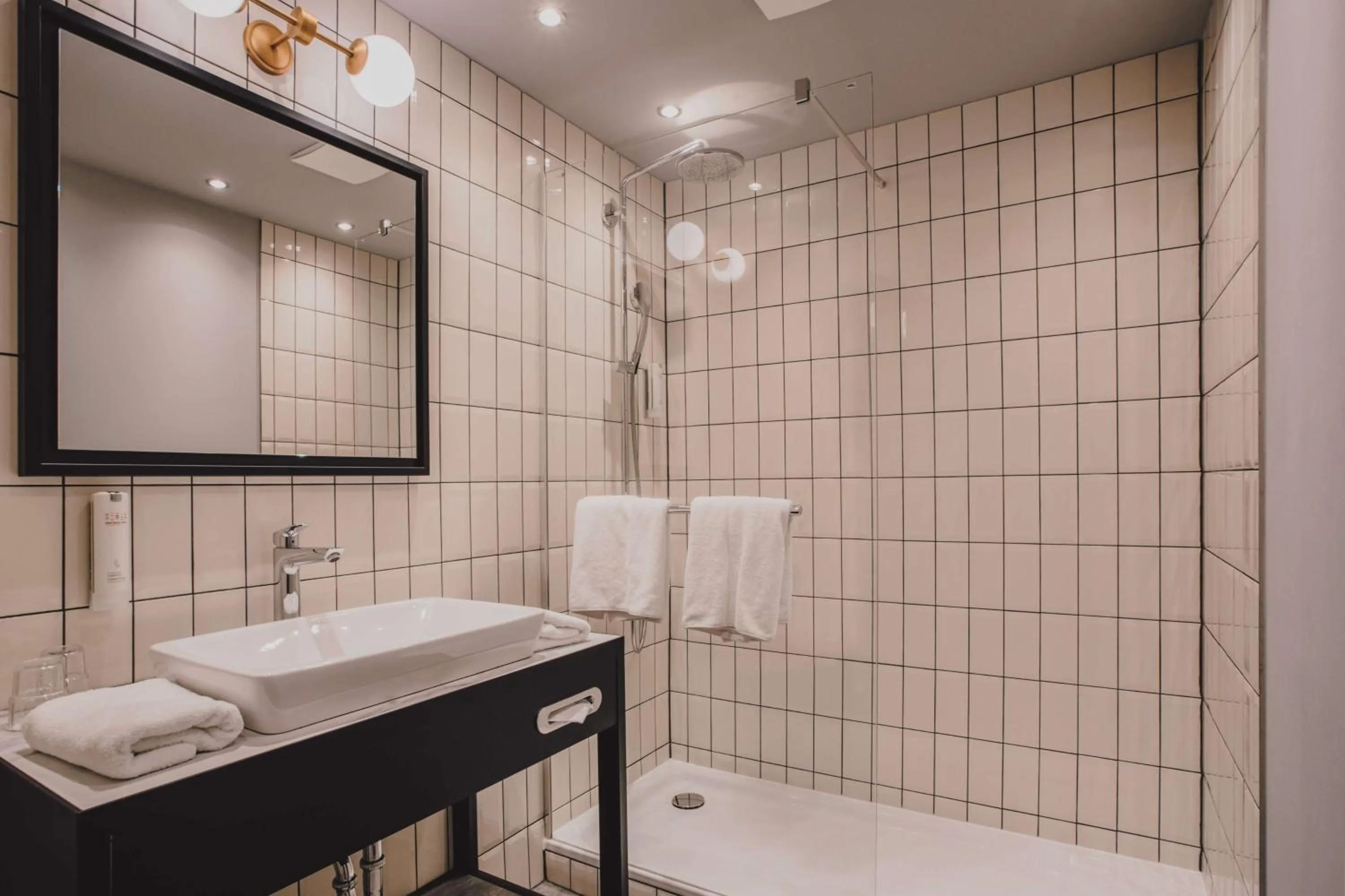 Shower in Hotel Berlin, Berlin, a member of Radisson Individuals